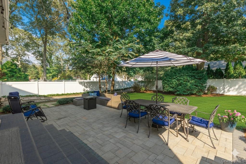 39 McGaw Avenue, Lake Grove, NY 11755