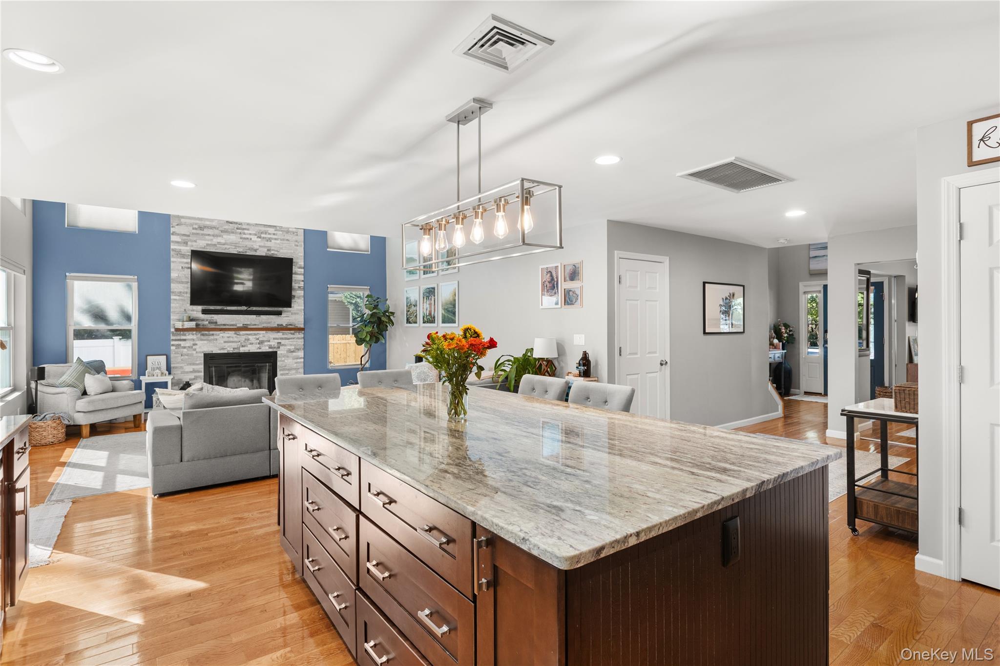 39 McGaw Avenue, Lake Grove, NY 11755