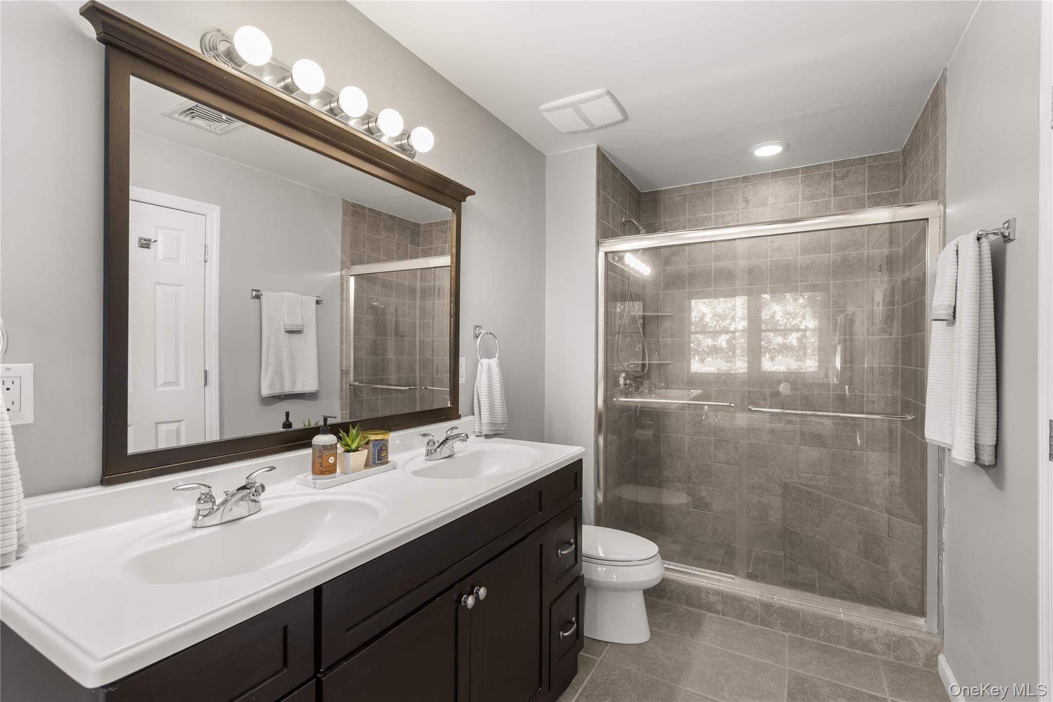 39 McGaw Avenue, Lake Grove, NY 11755