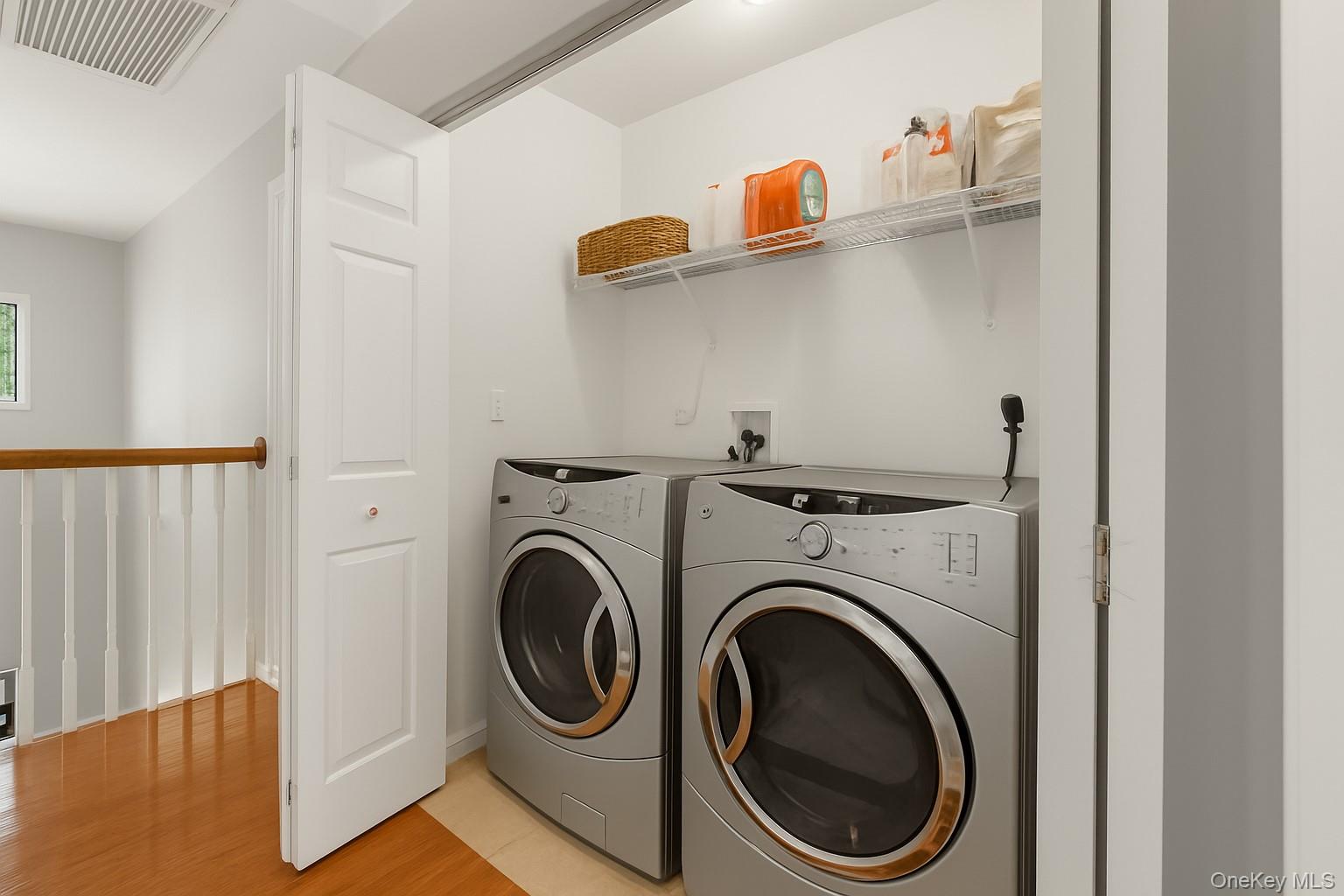 39 McGaw Avenue, Lake Grove, NY 11755