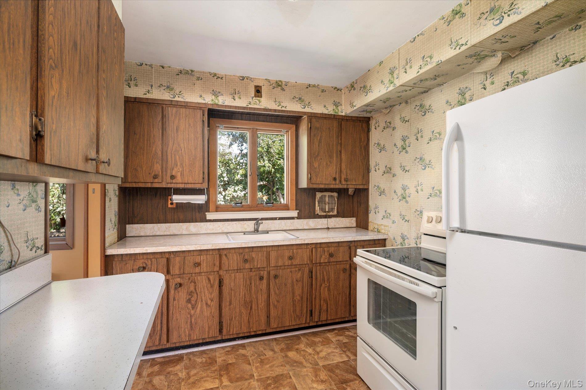 4057 Eve Drive, Seaford, NY 11783