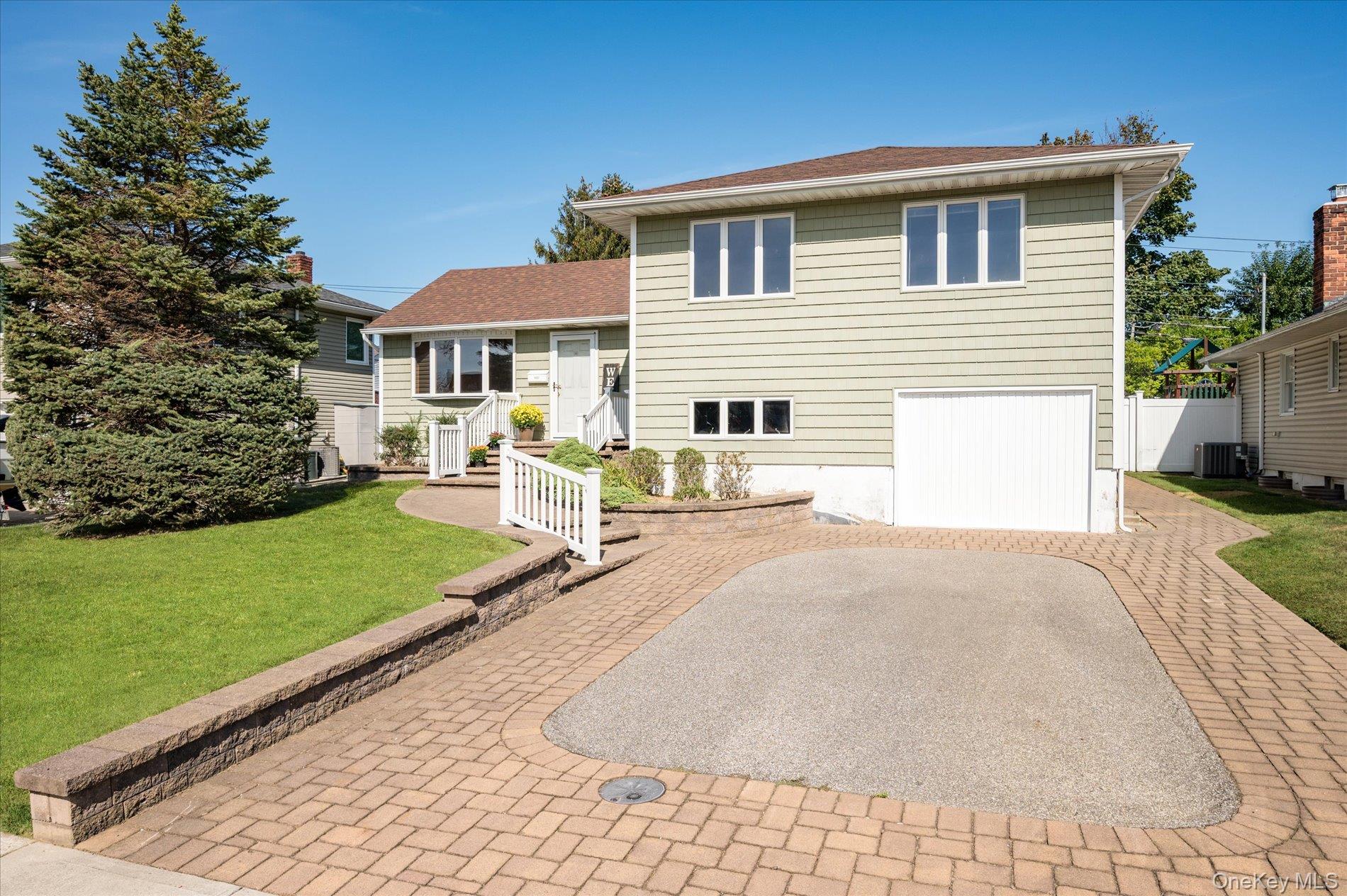 4057 Eve Drive, Seaford, NY 11783