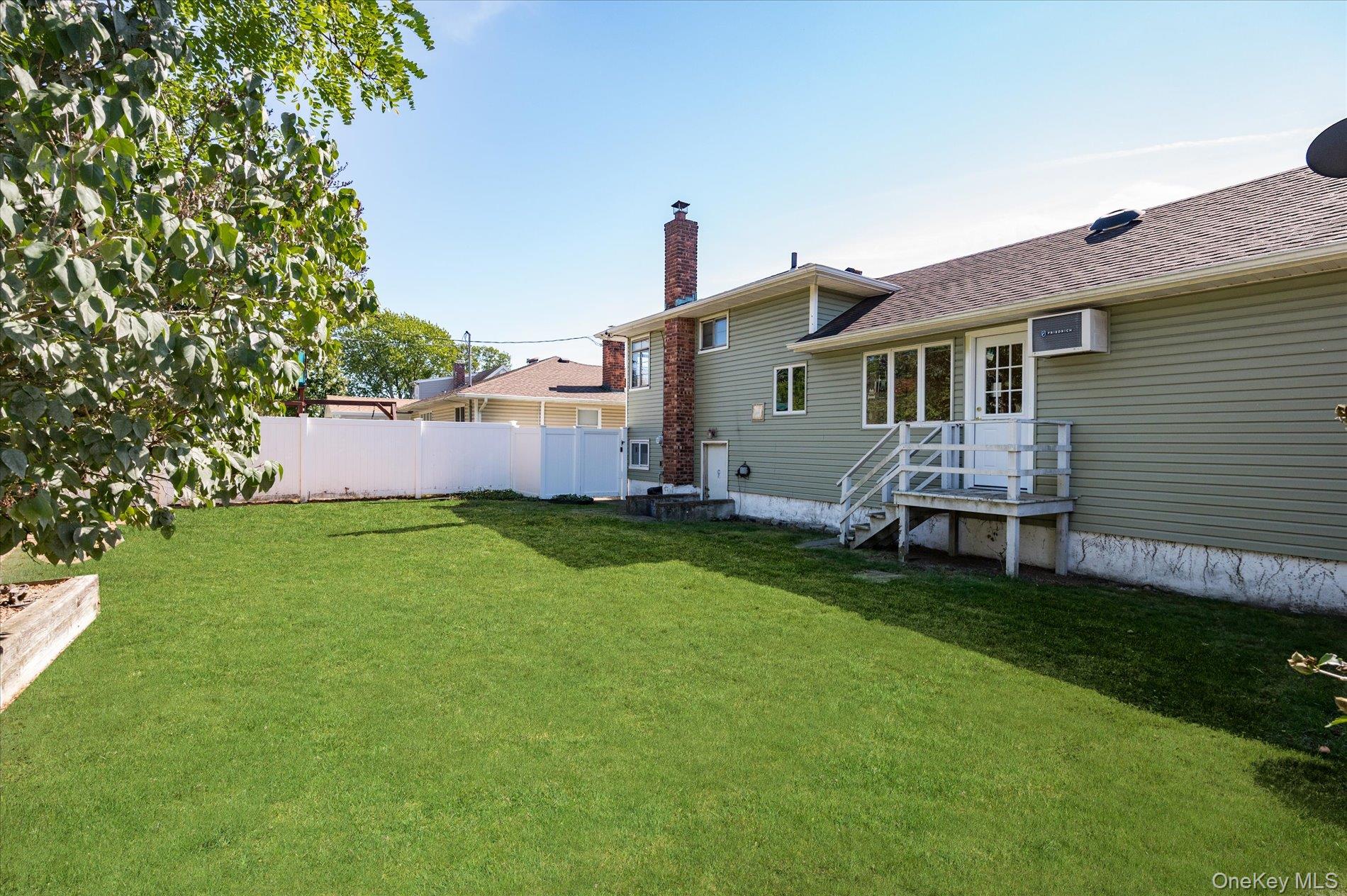 4057 Eve Drive, Seaford, NY 11783