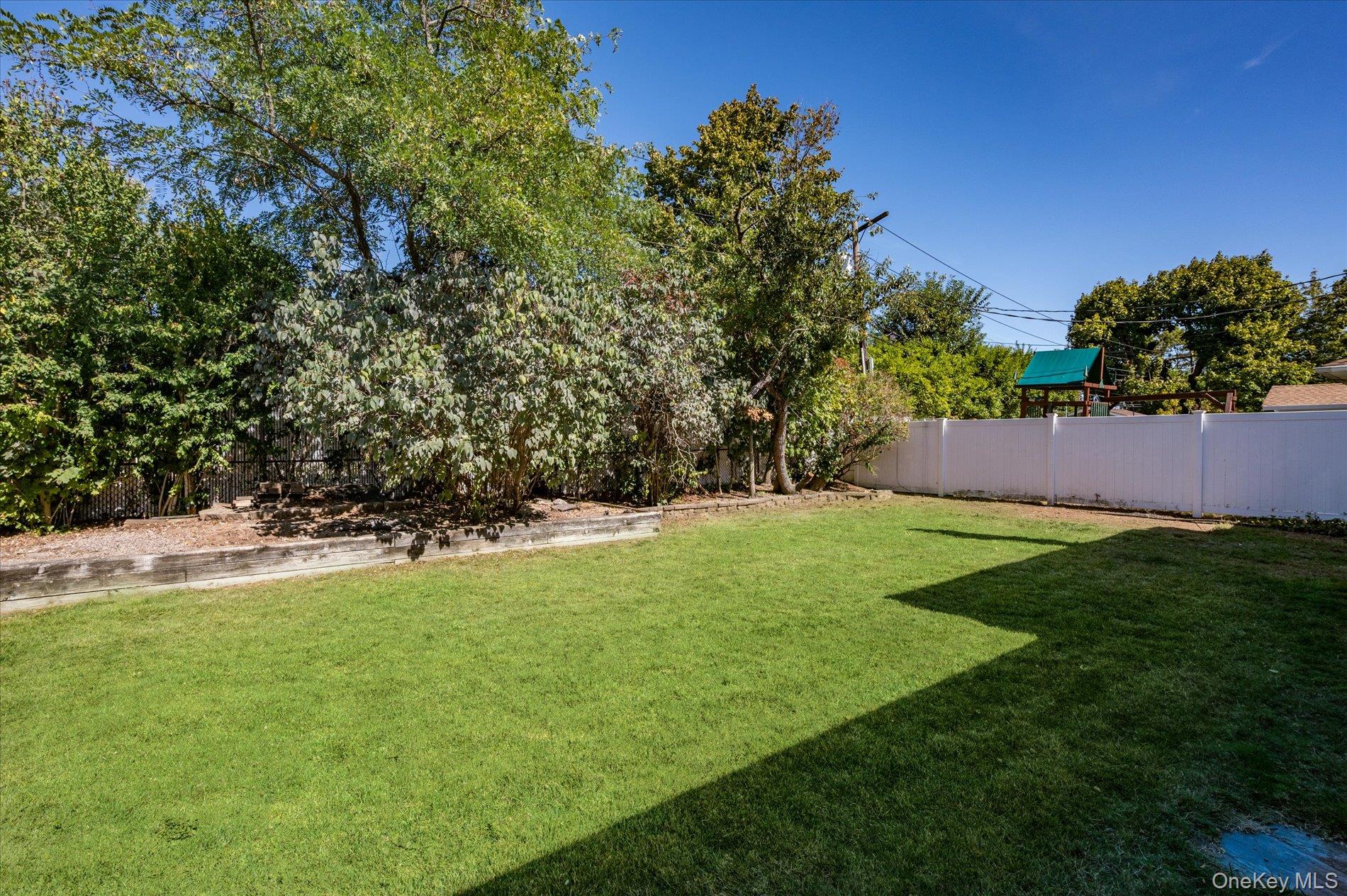 4057 Eve Drive, Seaford, NY 11783