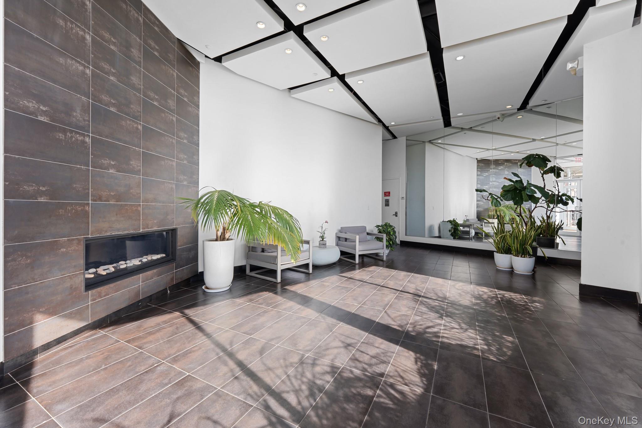 118-20 Ocean Promenade # 6D, Rockaway Park, NY 11694