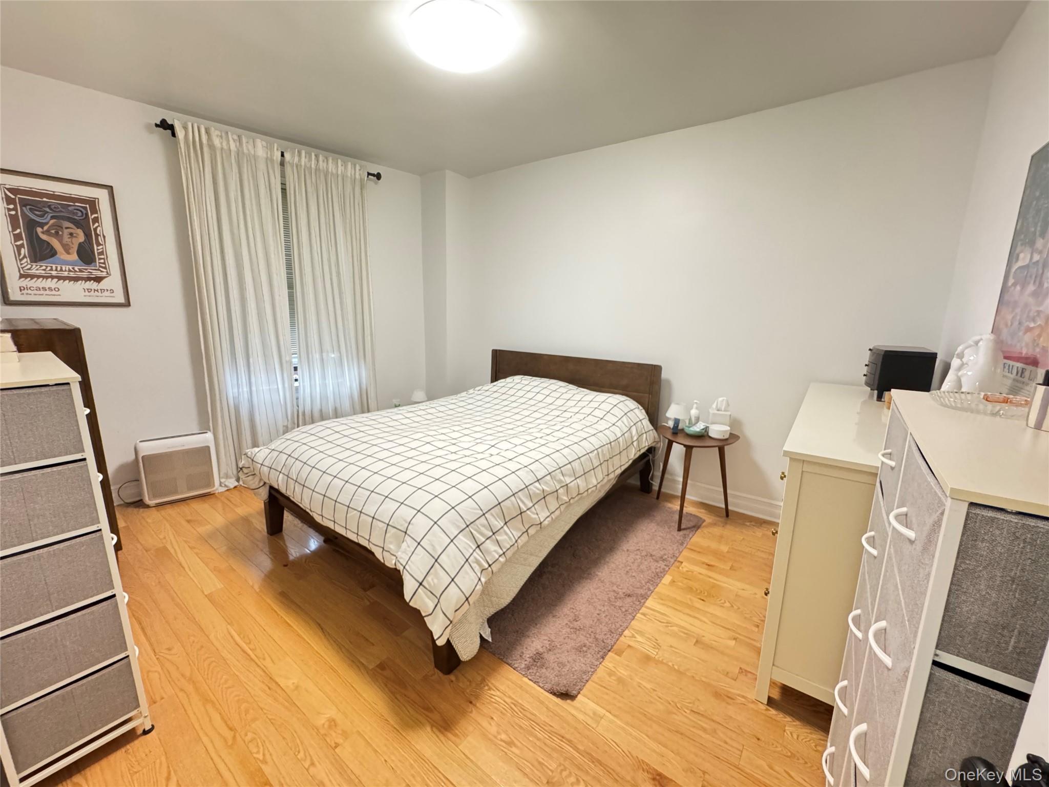 148-09 Northern Blvd # 3B, Flushing, NY 11354