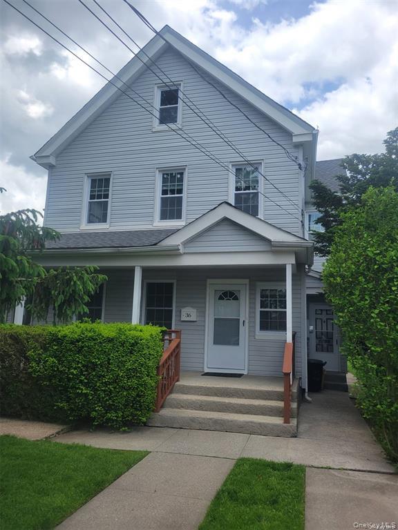 36 Lee Avenue, Hicksville, NY 11801