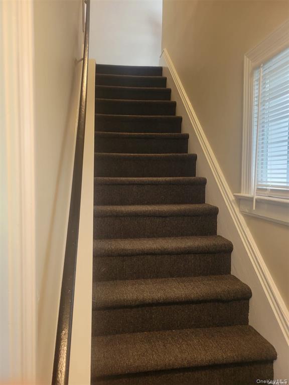 36 Lee Avenue, Hicksville, NY 11801