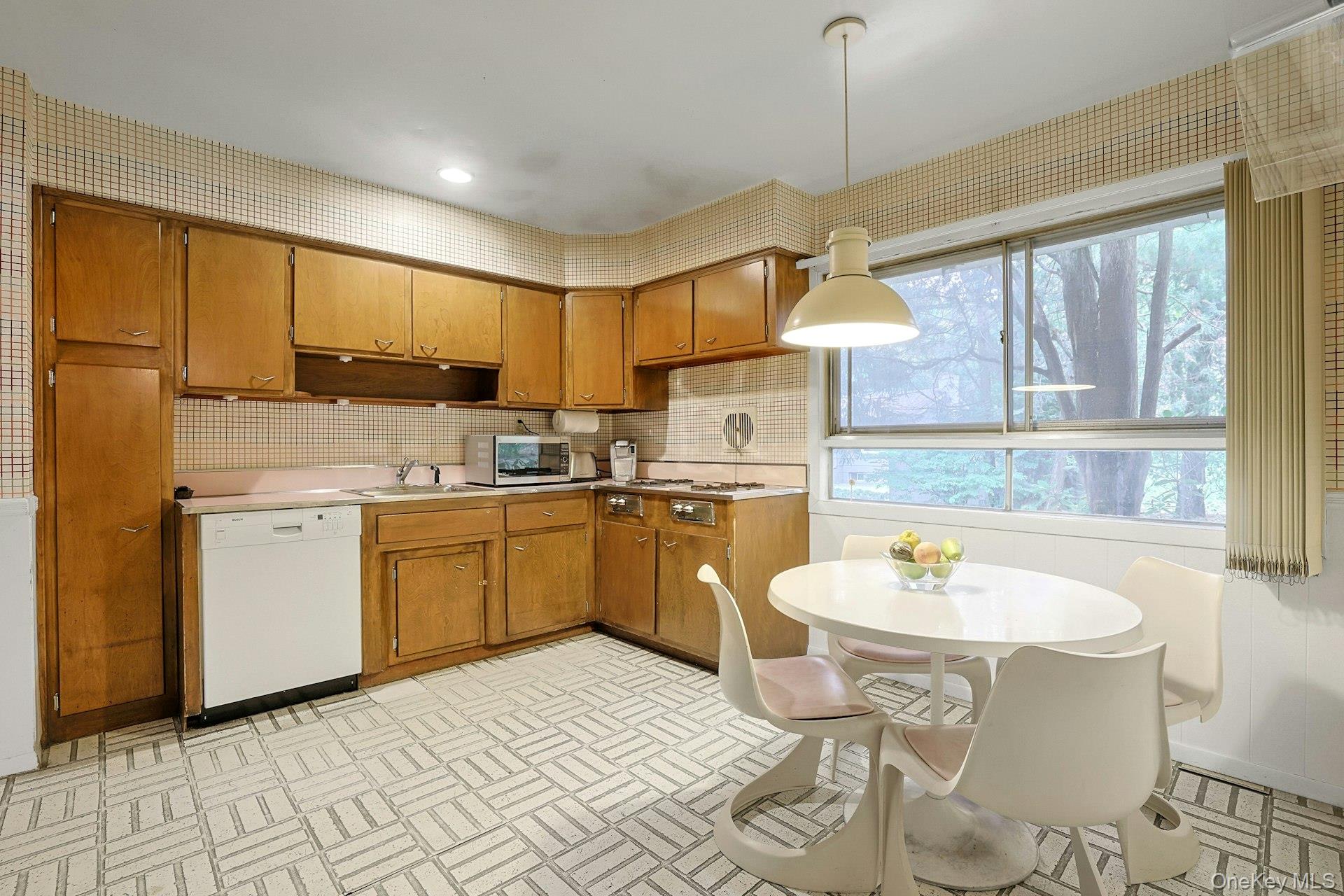 129 Hillandale Drive, New Rochelle, NY 10804