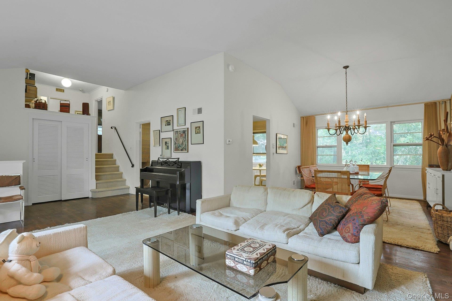 129 Hillandale Drive, New Rochelle, NY 10804