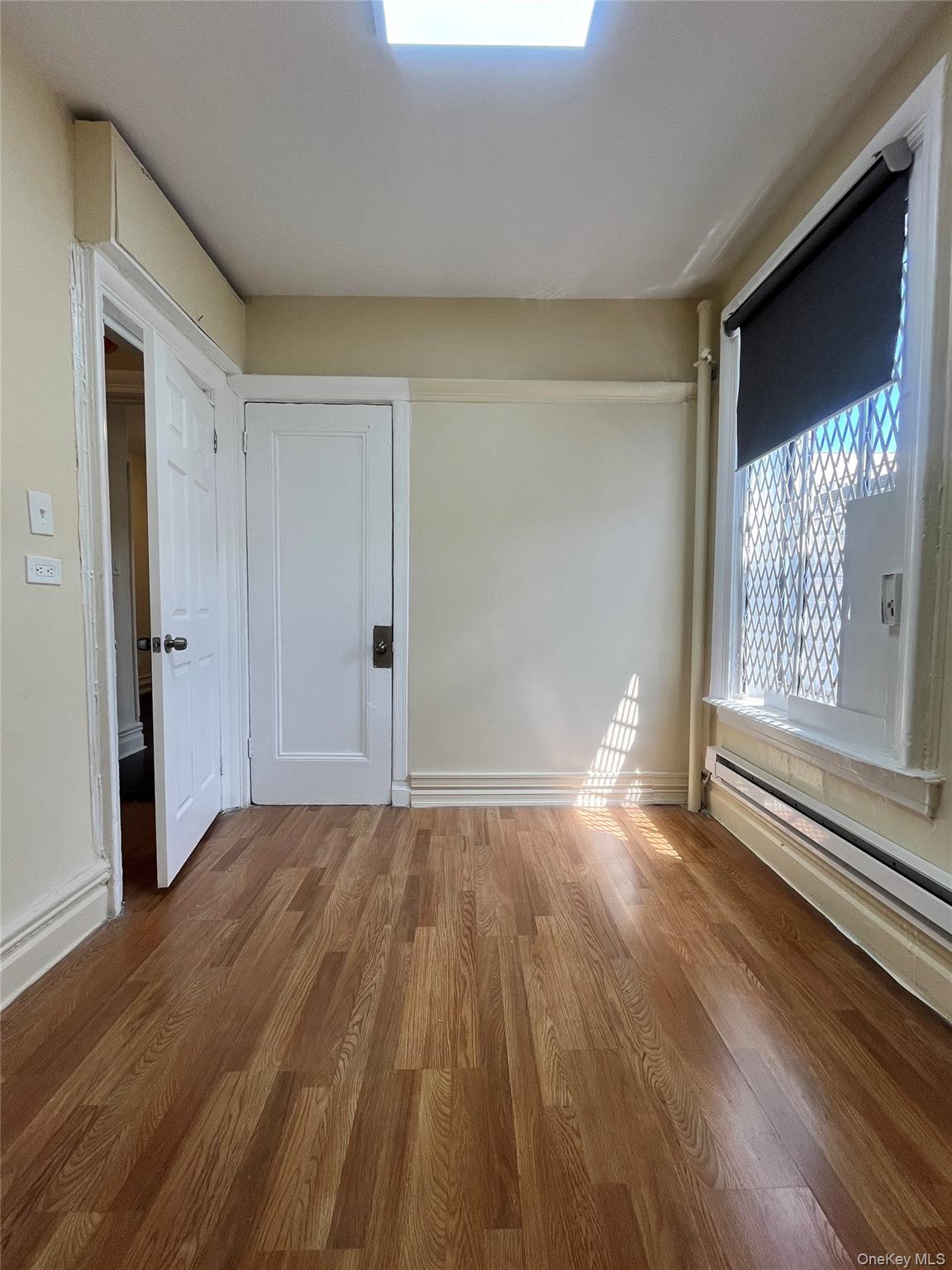 30-32 E Kingbridge Road, Bronx, NY 10468