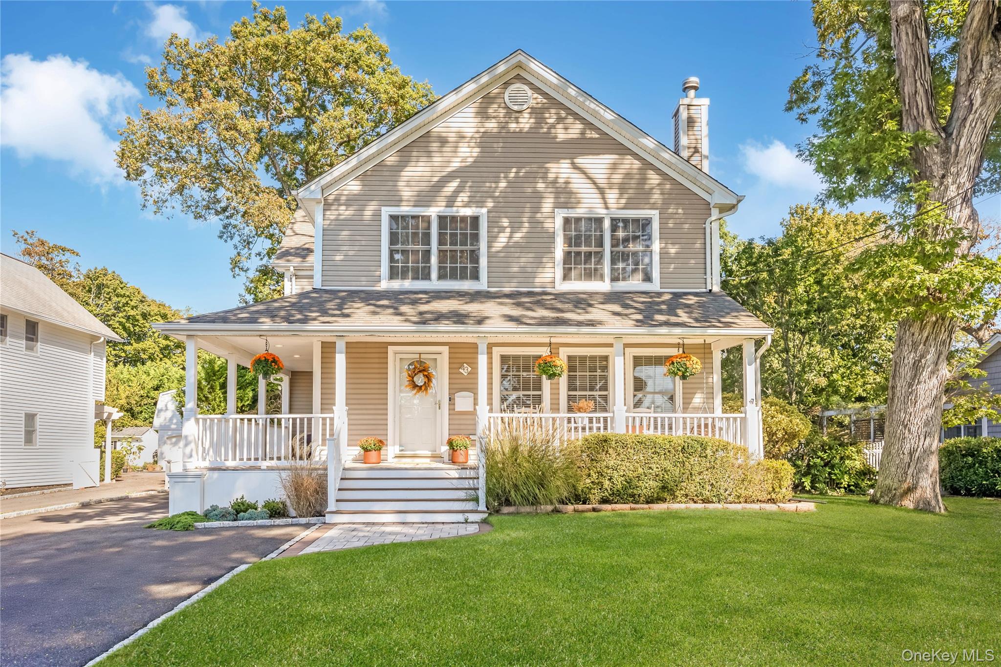 43 Pine Street, Sayville, NY 11782