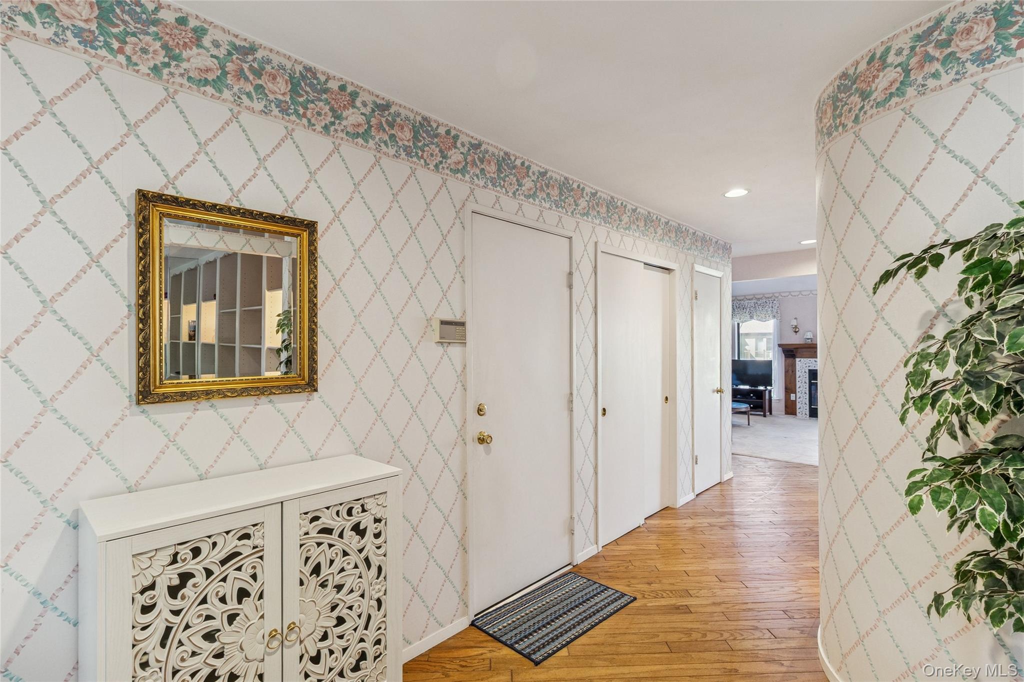 3 Timber Ridge Drive, Holbrook, NY 11741