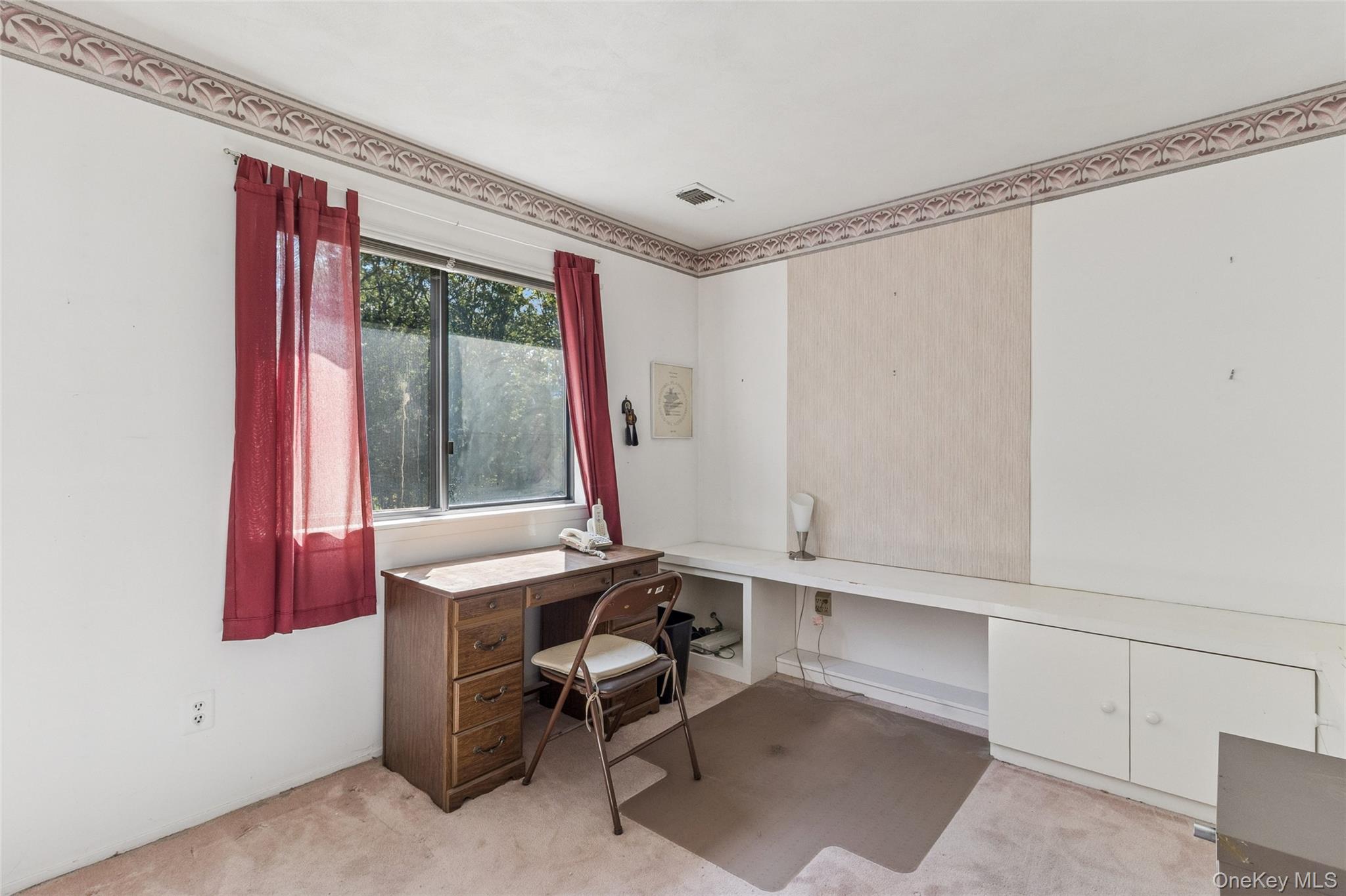 3 Timber Ridge Drive, Holbrook, NY 11741