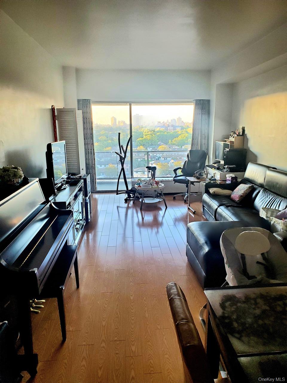 61-20 Grand Central Parkway # B1501, Forest Hills, NY 11375