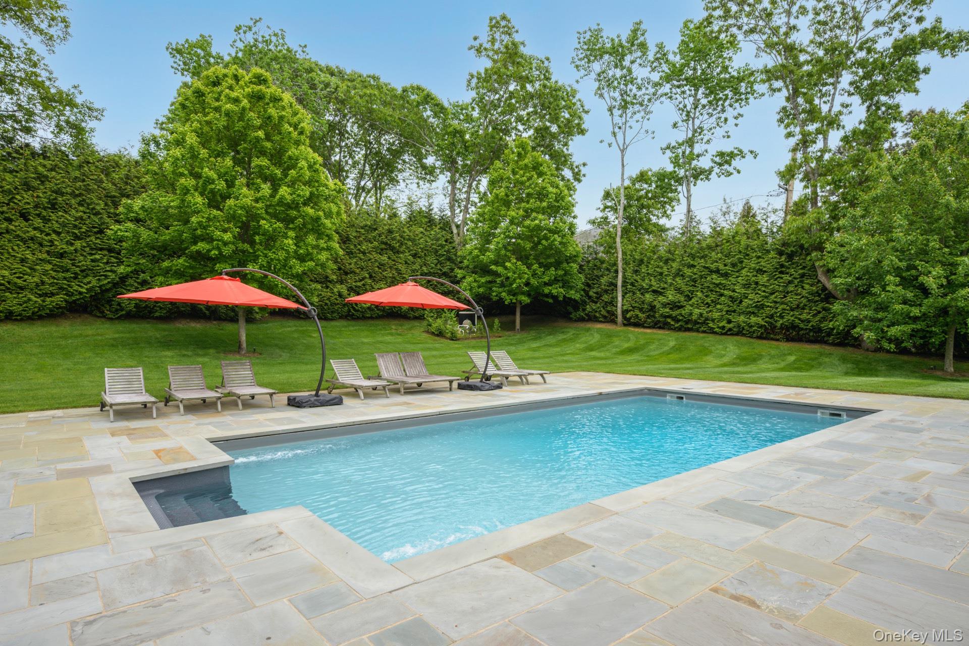 14 Atterbury Road, Southampton, NY 11968