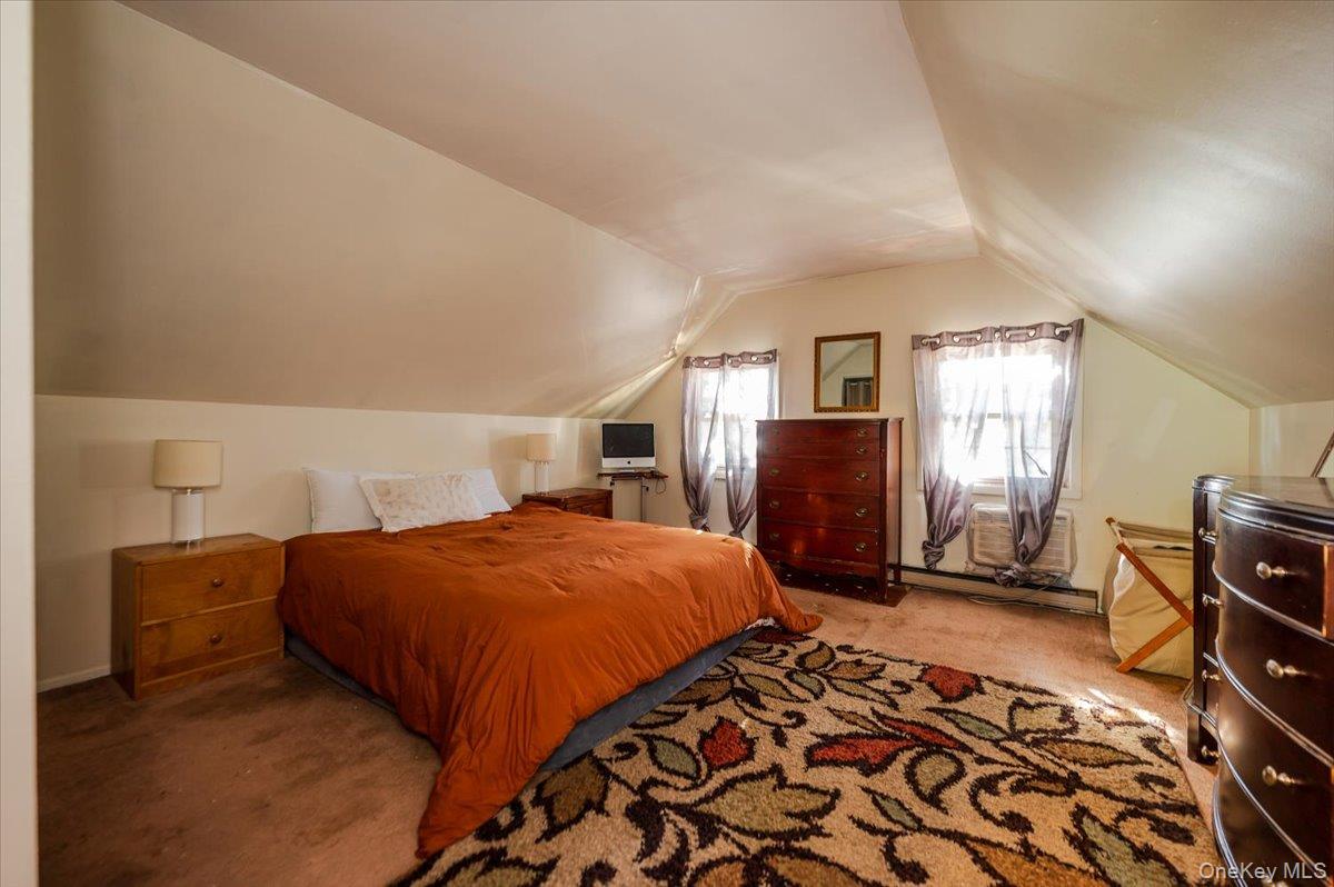 34 Curve Lane, Levittown, NY 11756