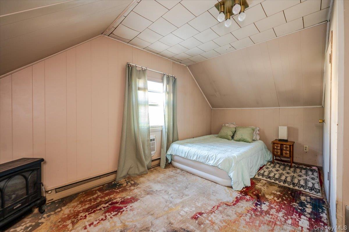 34 Curve Lane, Levittown, NY 11756