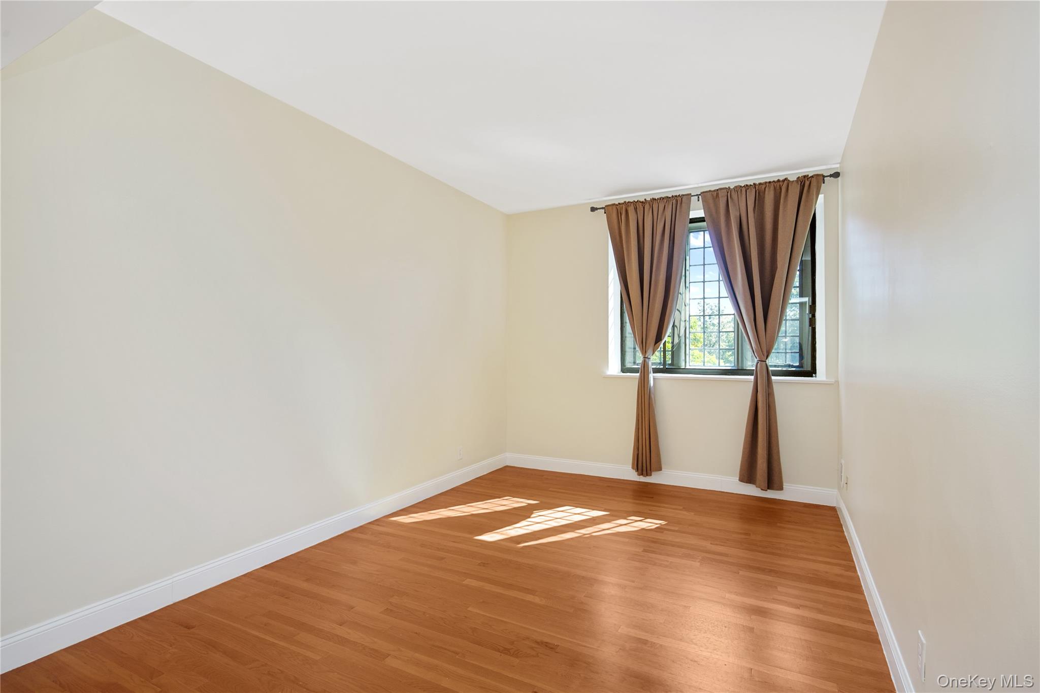 206 Chateau Rive # 206, Peekskill, NY 10566