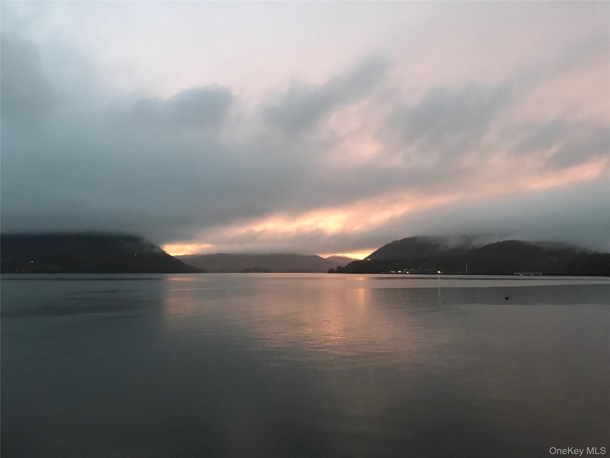 206 Chateau Rive # 206, Peekskill, NY 10566