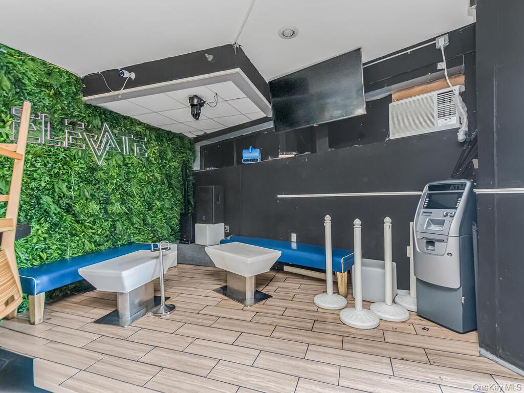 130 E 1st Street, Mount Vernon, NY 10550