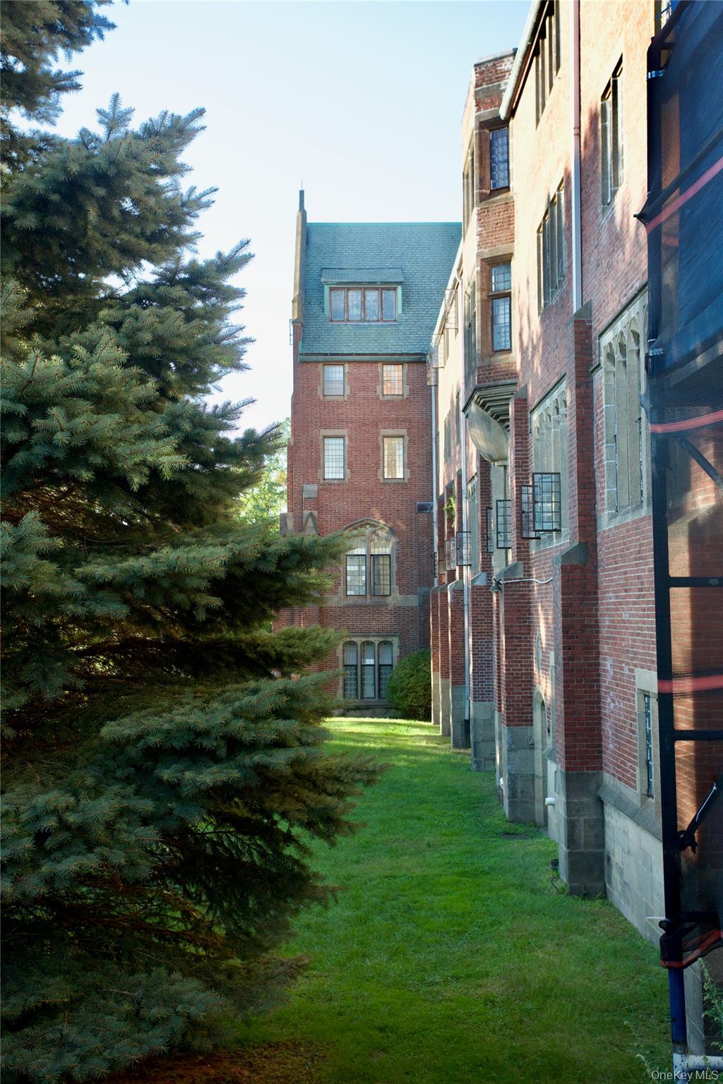 305 Chateau Rive Street # 305, Peekskill, NY 10566