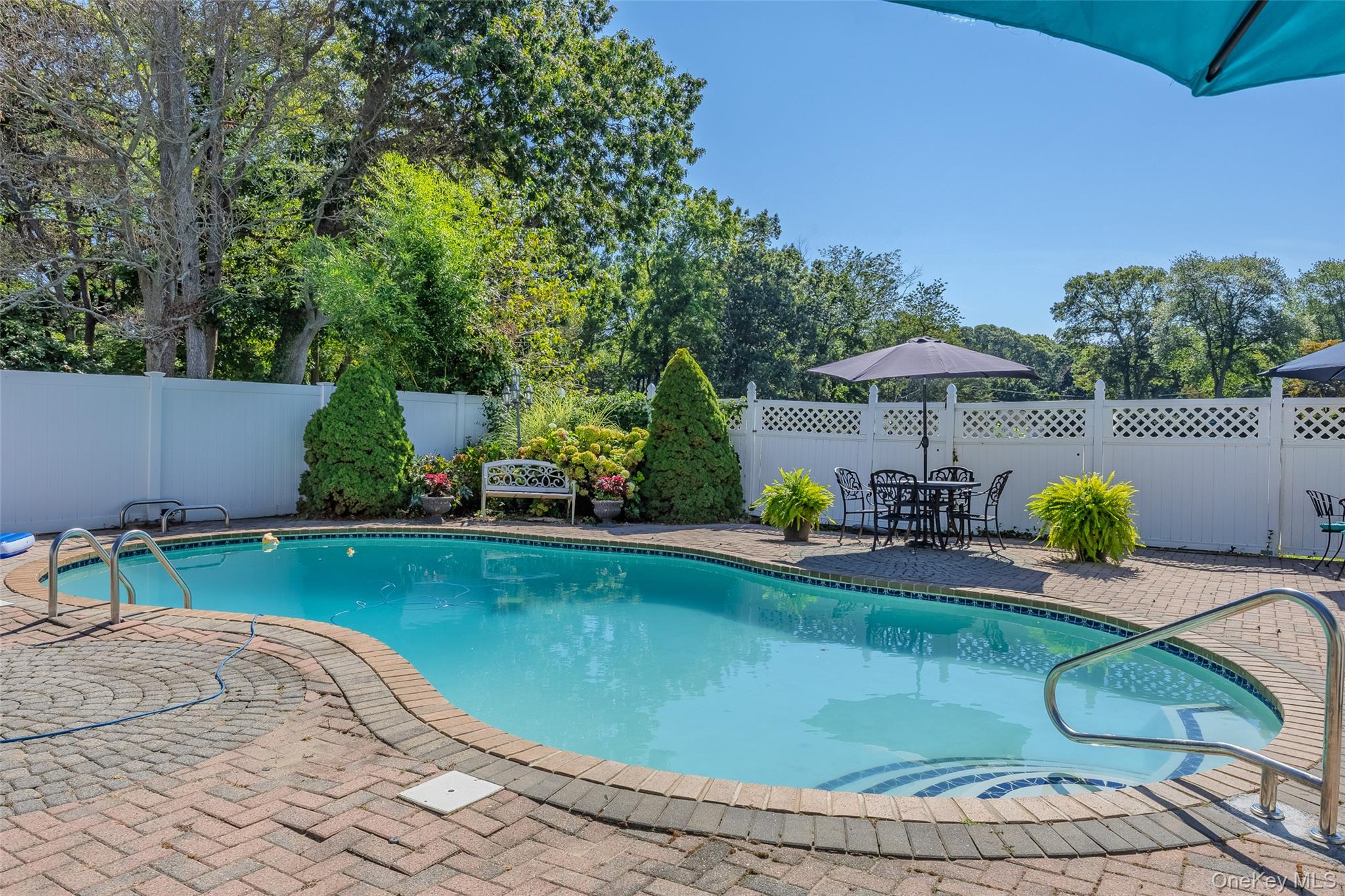 1A Mather Court, Huntington Station, NY 11746