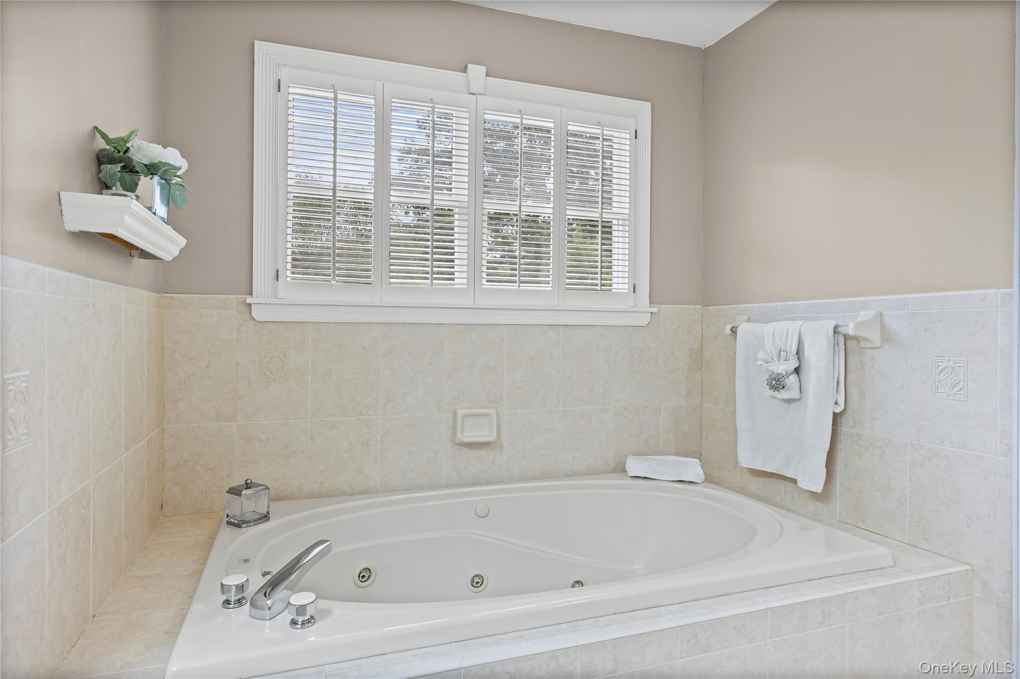 1A Mather Court, Huntington Station, NY 11746