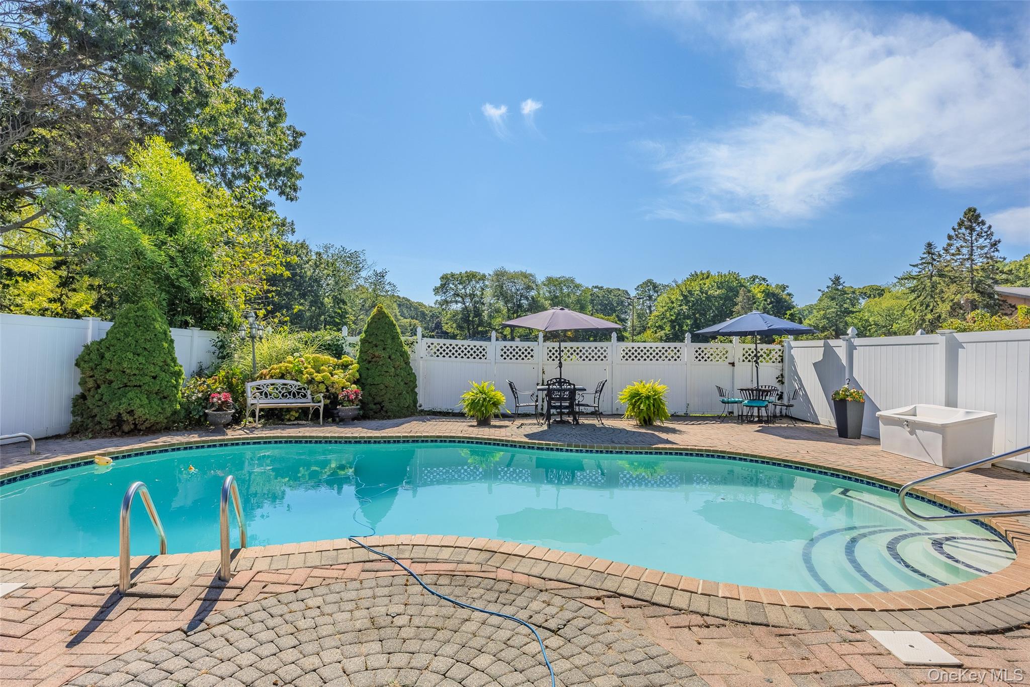 1A Mather Court, Huntington Station, NY 11746