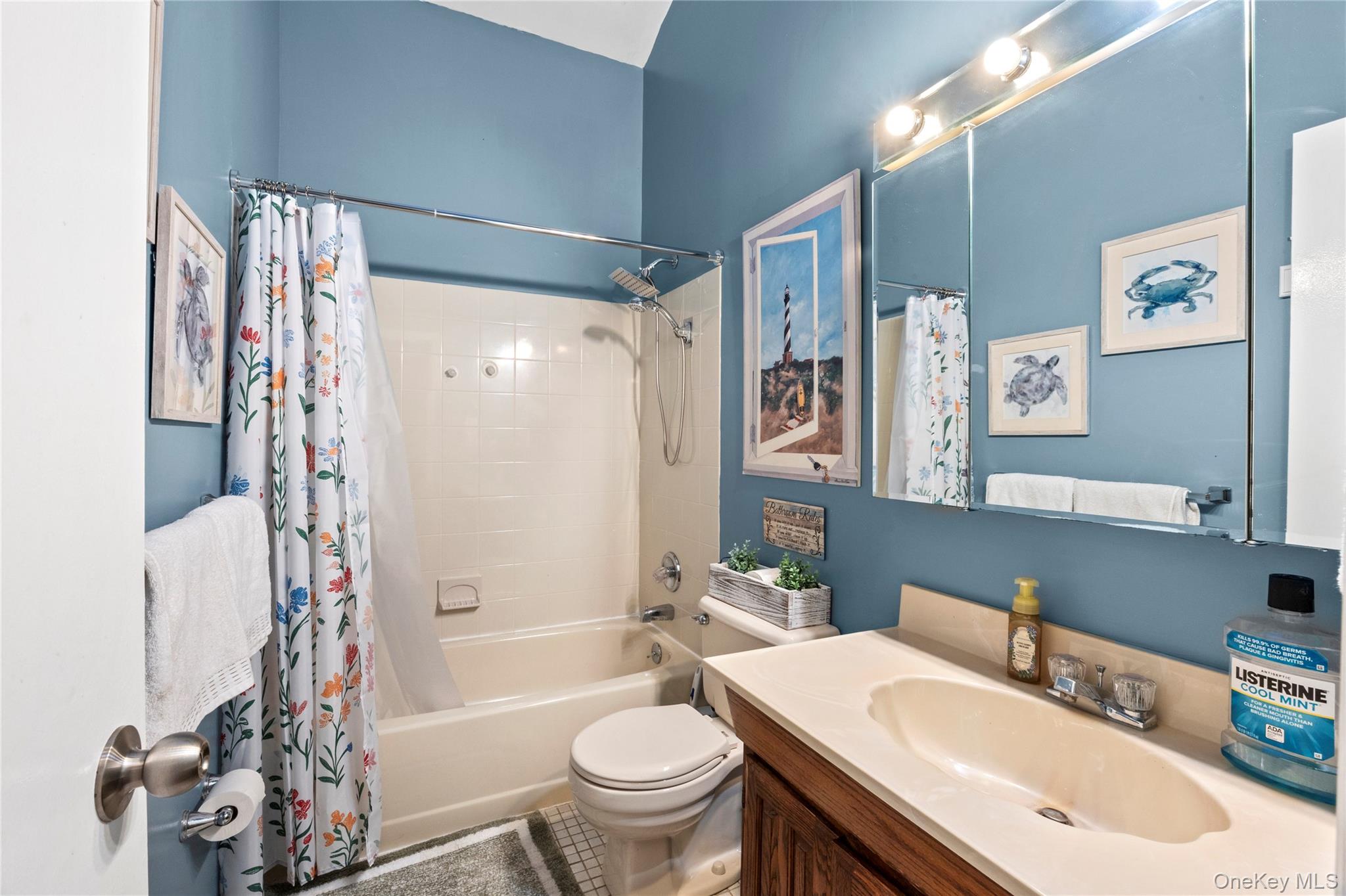 7 Cohrs Court, Moriches, NY 11955