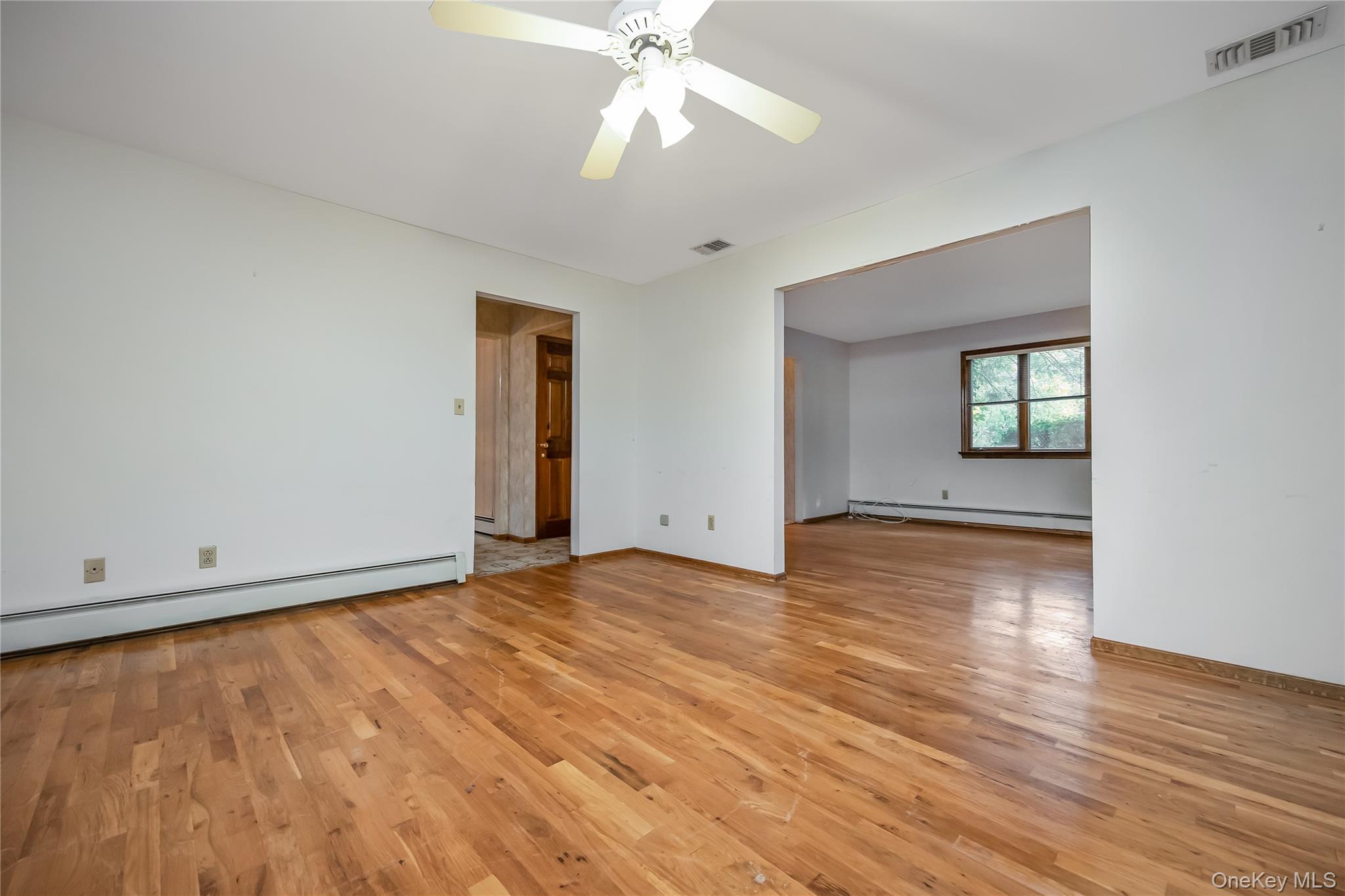 1 Wunaquit Drive, Bayville, NY 11709