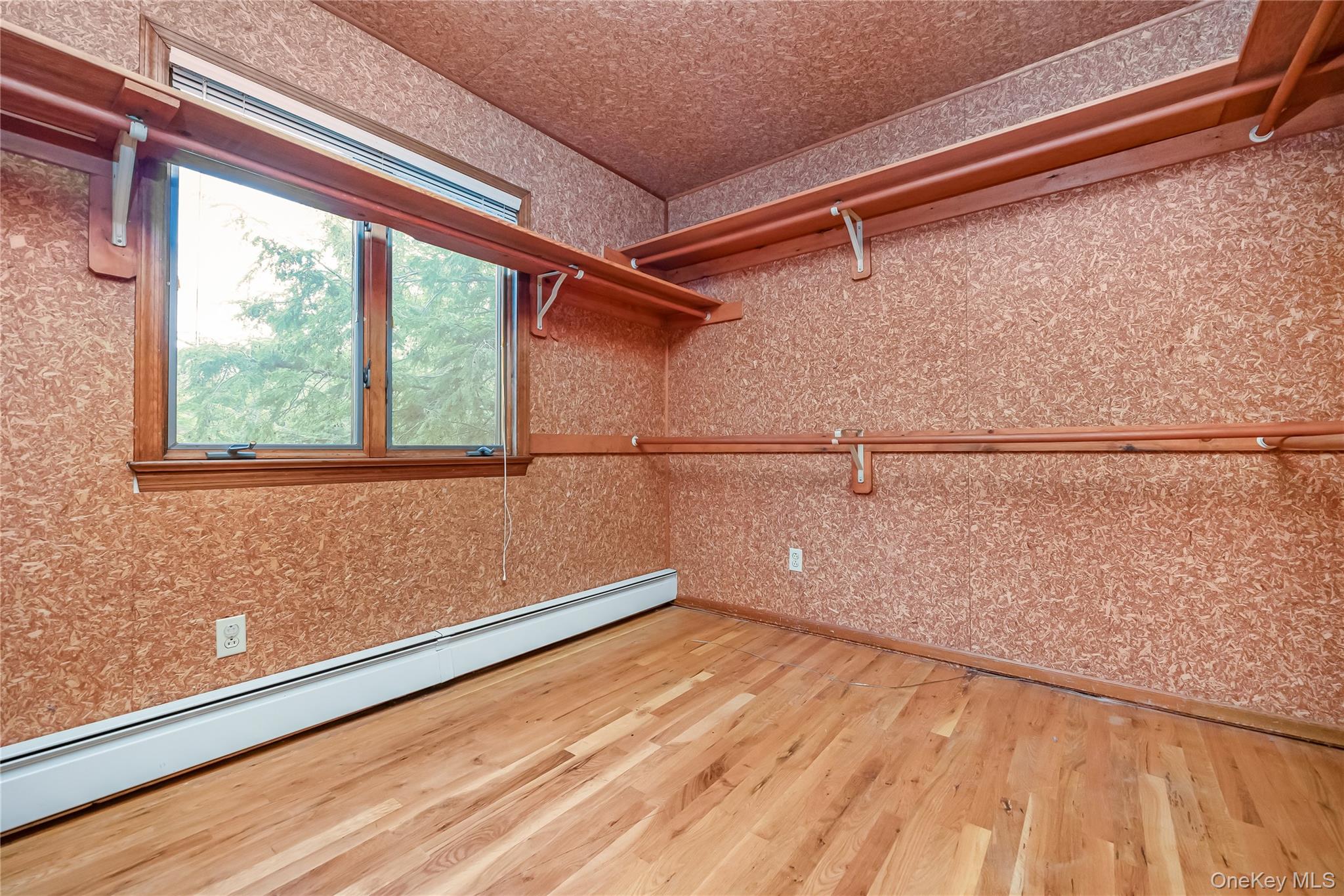 1 Wunaquit Drive, Bayville, NY 11709