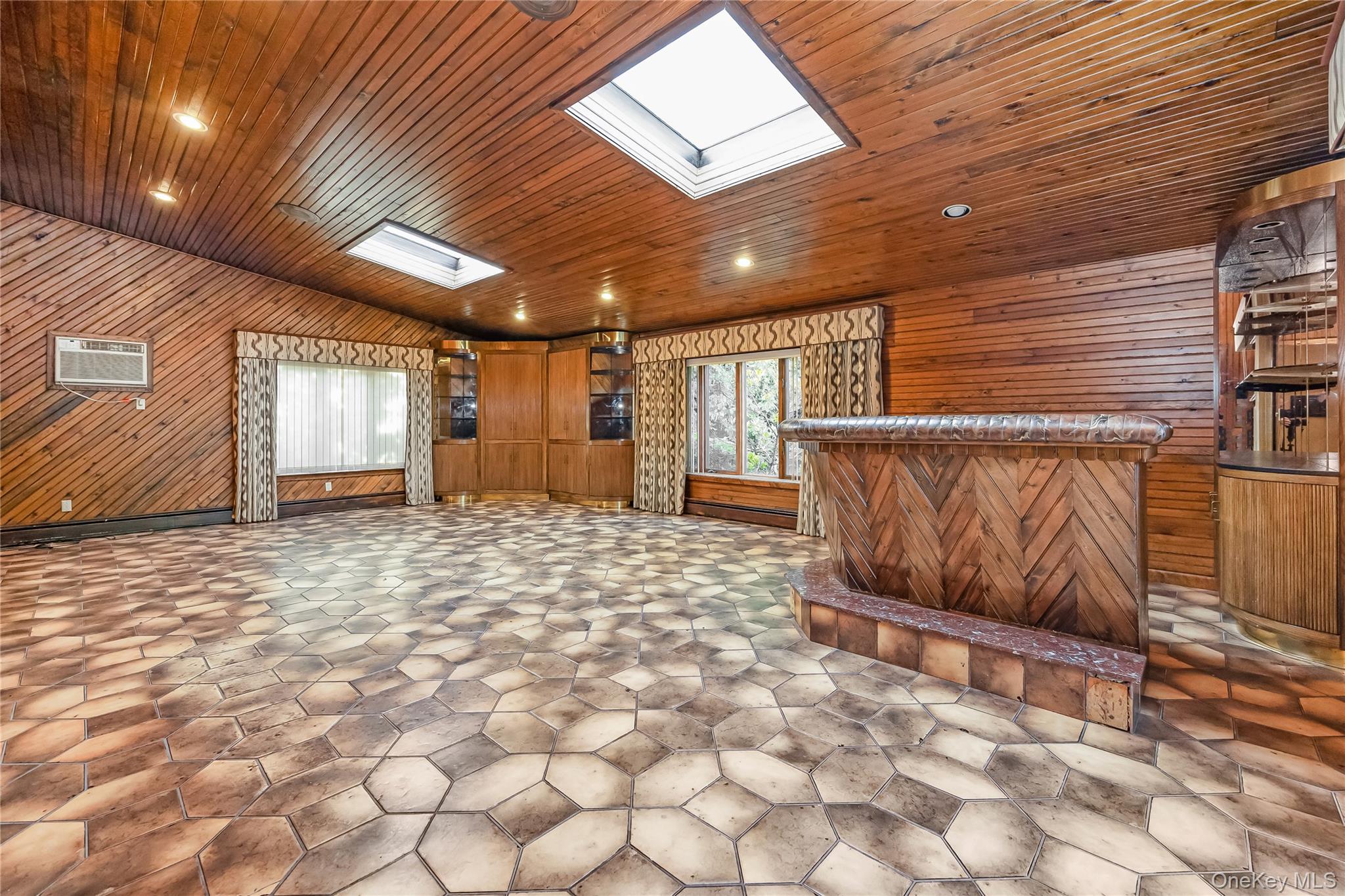 1 Wunaquit Drive, Bayville, NY 11709