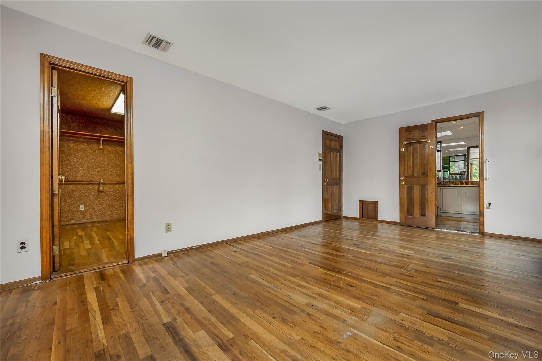 1 Wunaquit Drive, Bayville, NY 11709