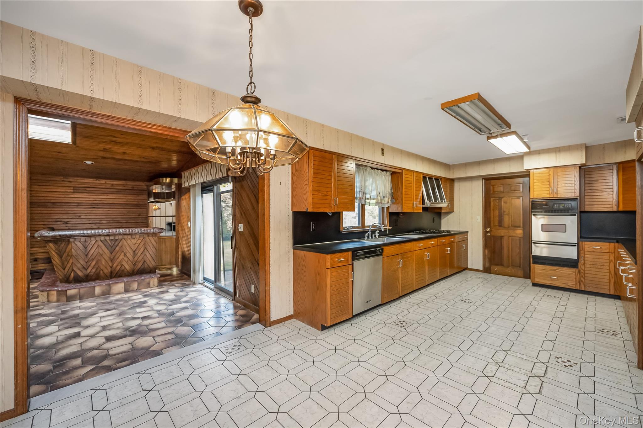 1 Wunaquit Drive, Bayville, NY 11709