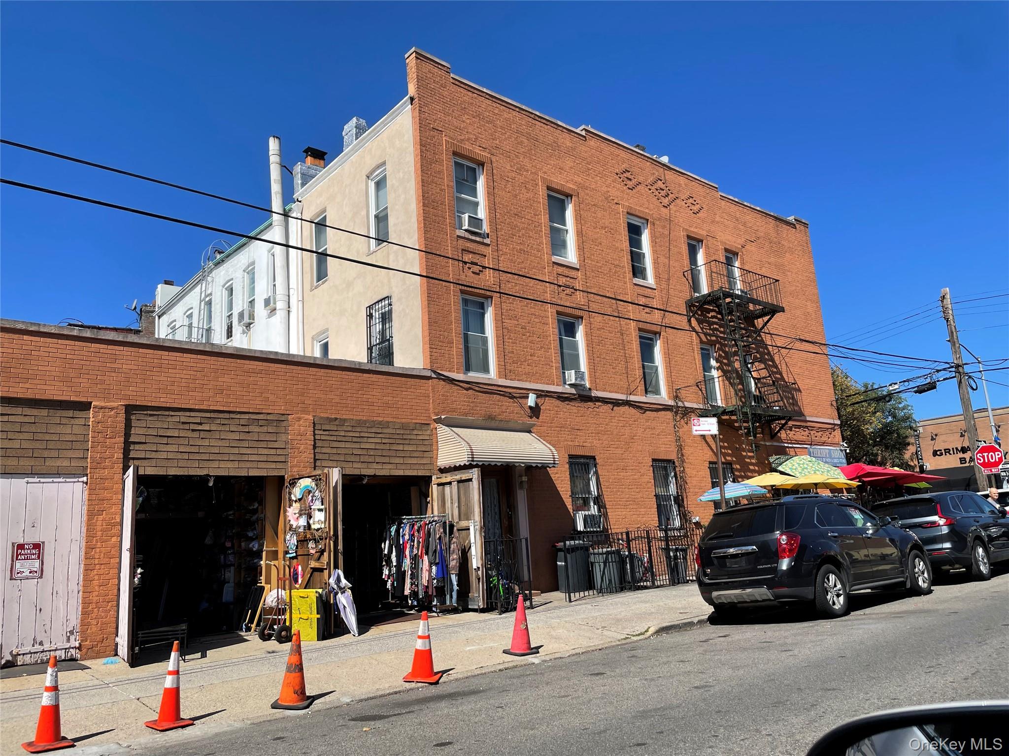 568 Grandview Avenue, Ridgewood, NY 11385