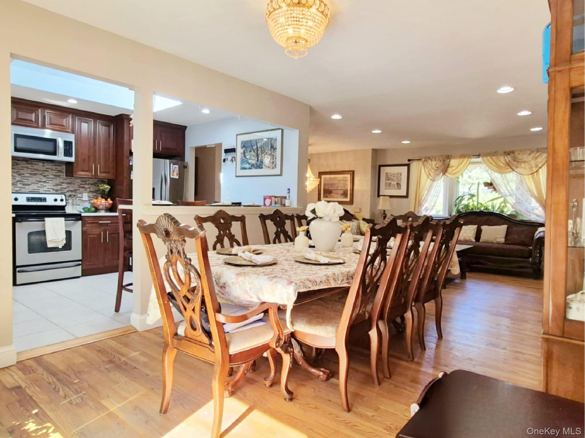 40 Pauls Path, Coram, NY 11727