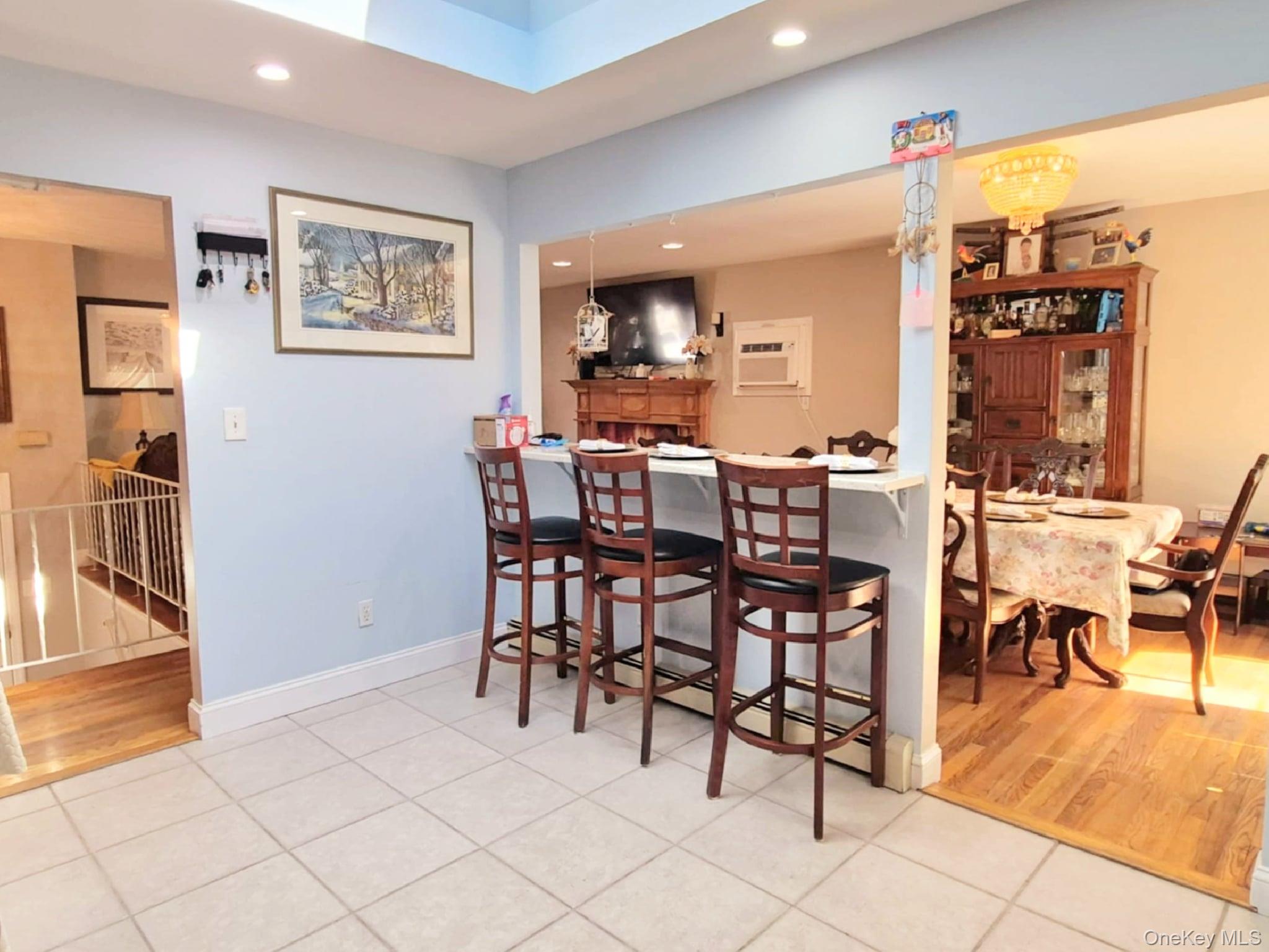 40 Pauls Path, Coram, NY 11727