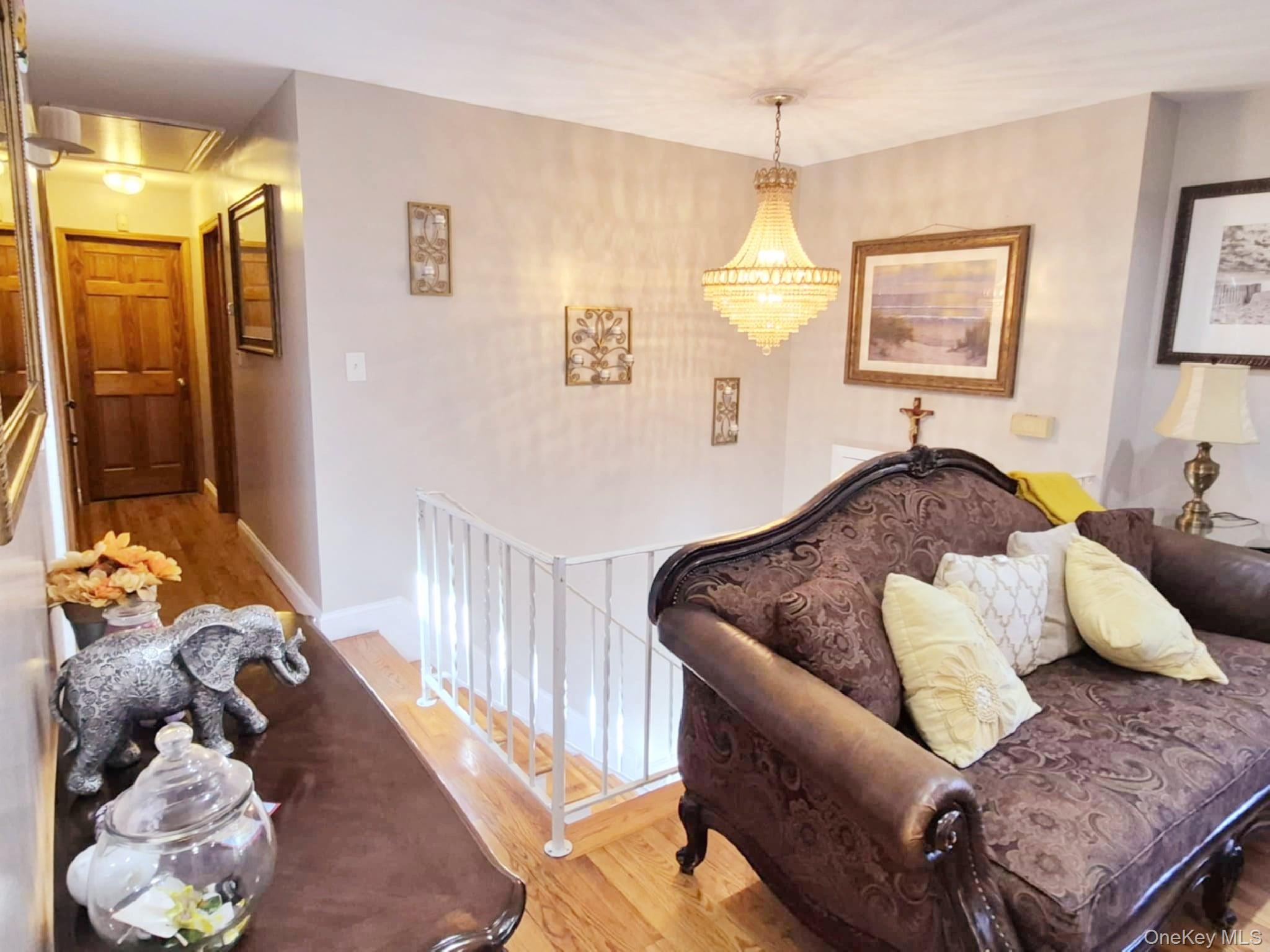 40 Pauls Path, Coram, NY 11727