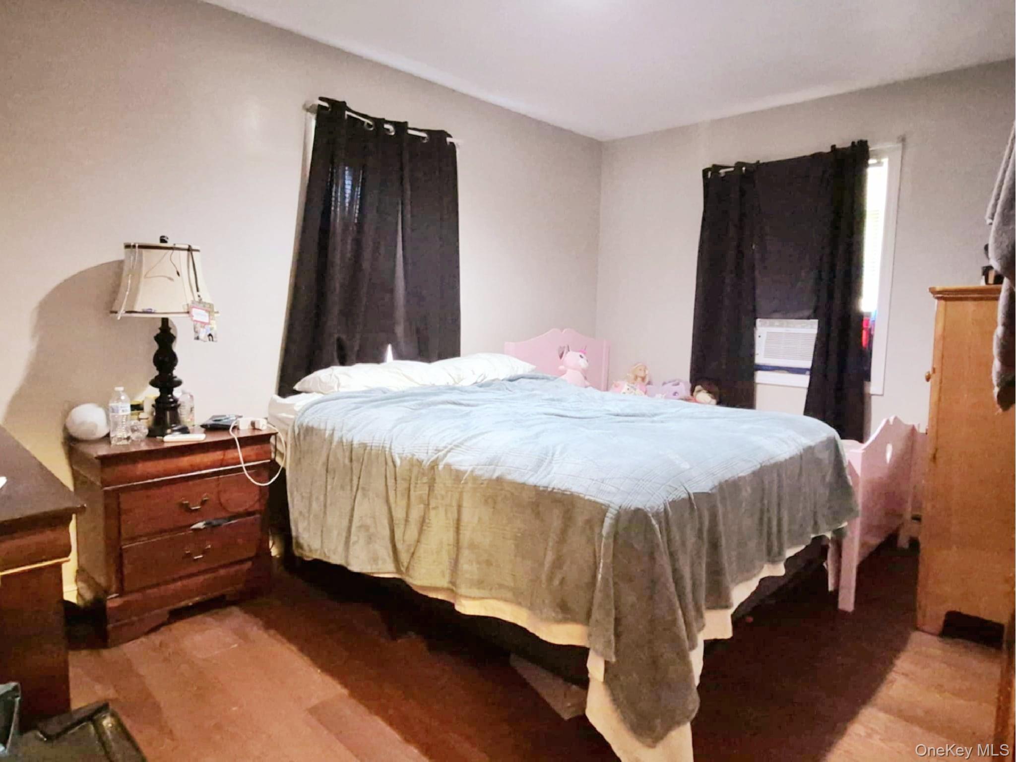 40 Pauls Path, Coram, NY 11727