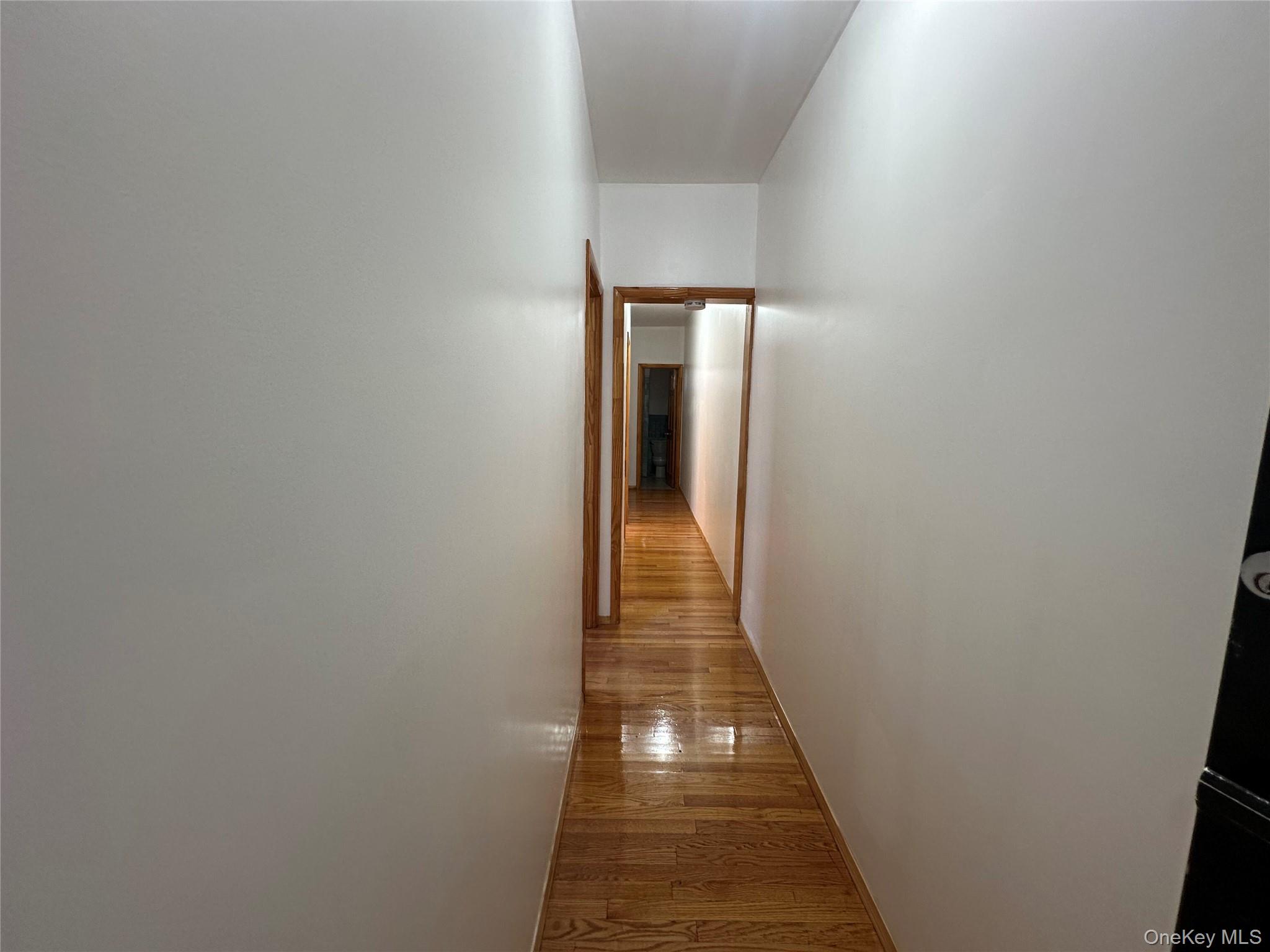 76-09 Roosevelt Avenue, Jackson Heights, NY 11372