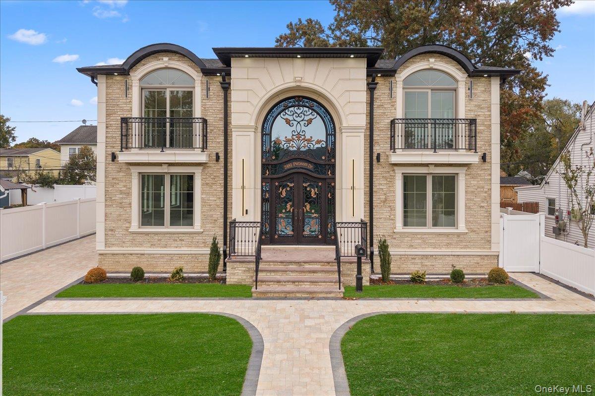 2481 Putnam Drive, East Meadow, NY 11554