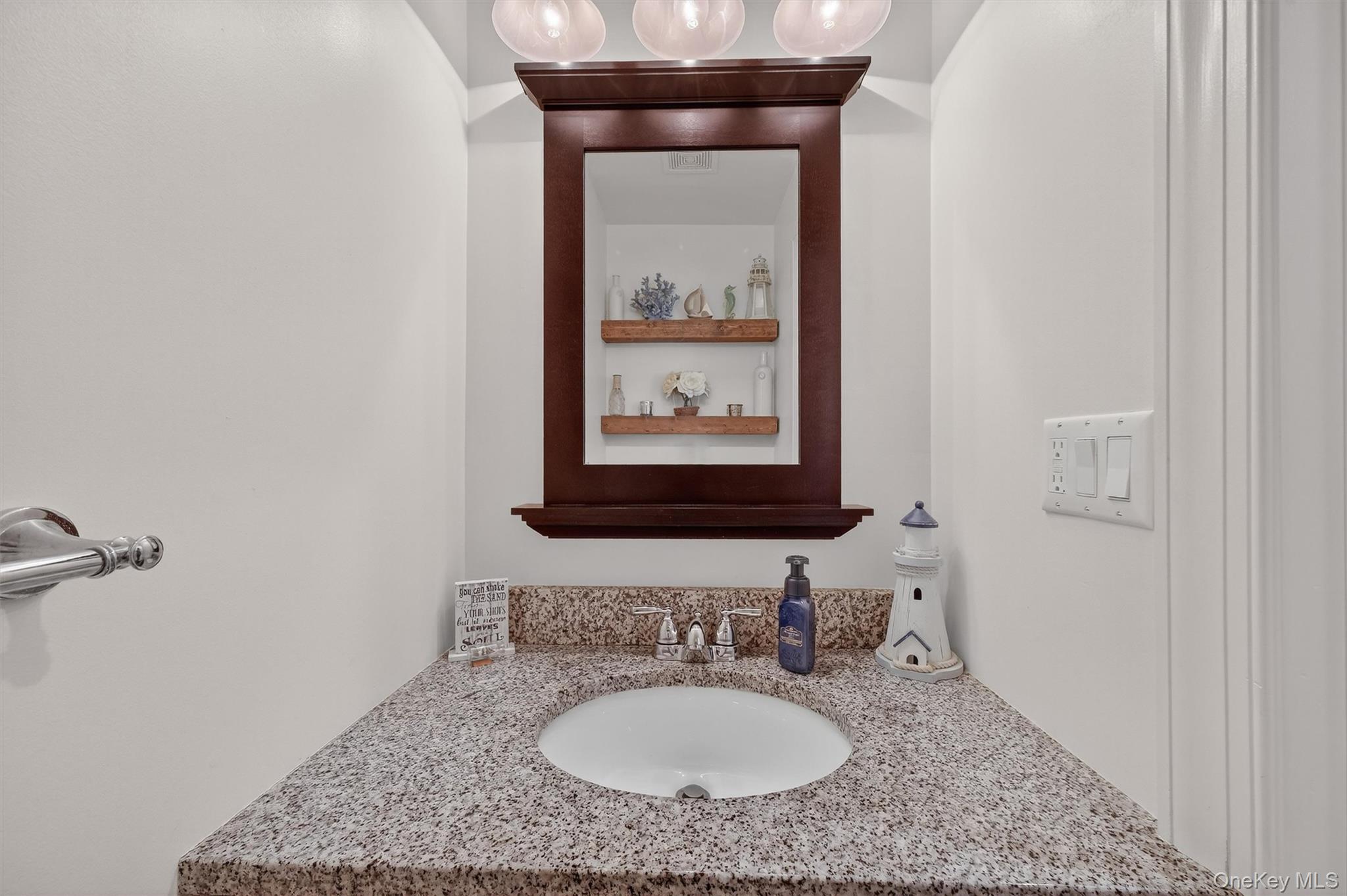 301 Balmville Lane, Balmville, NY 12550