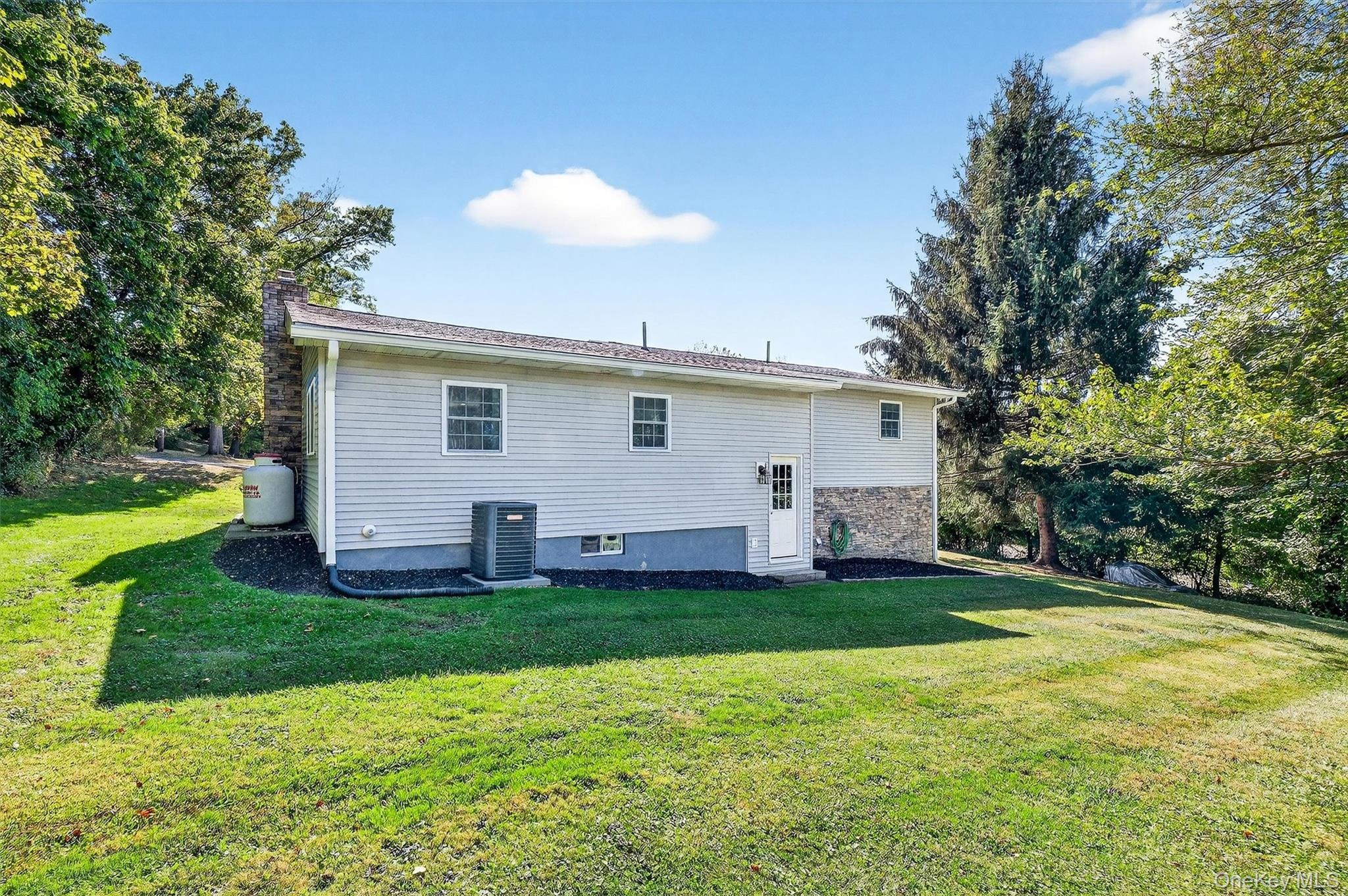 301 Balmville Lane, Balmville, NY 12550