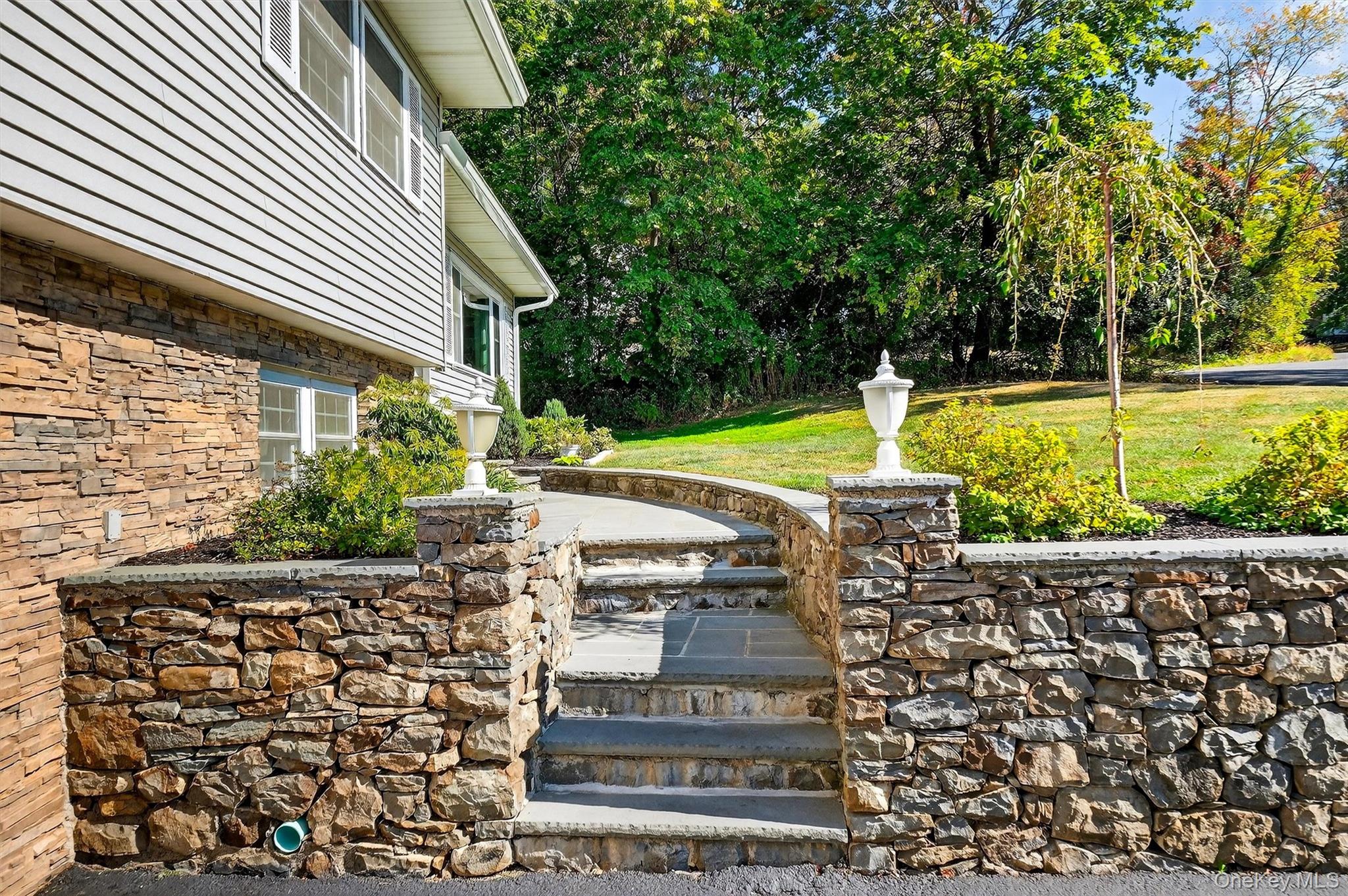 301 Balmville Lane, Balmville, NY 12550