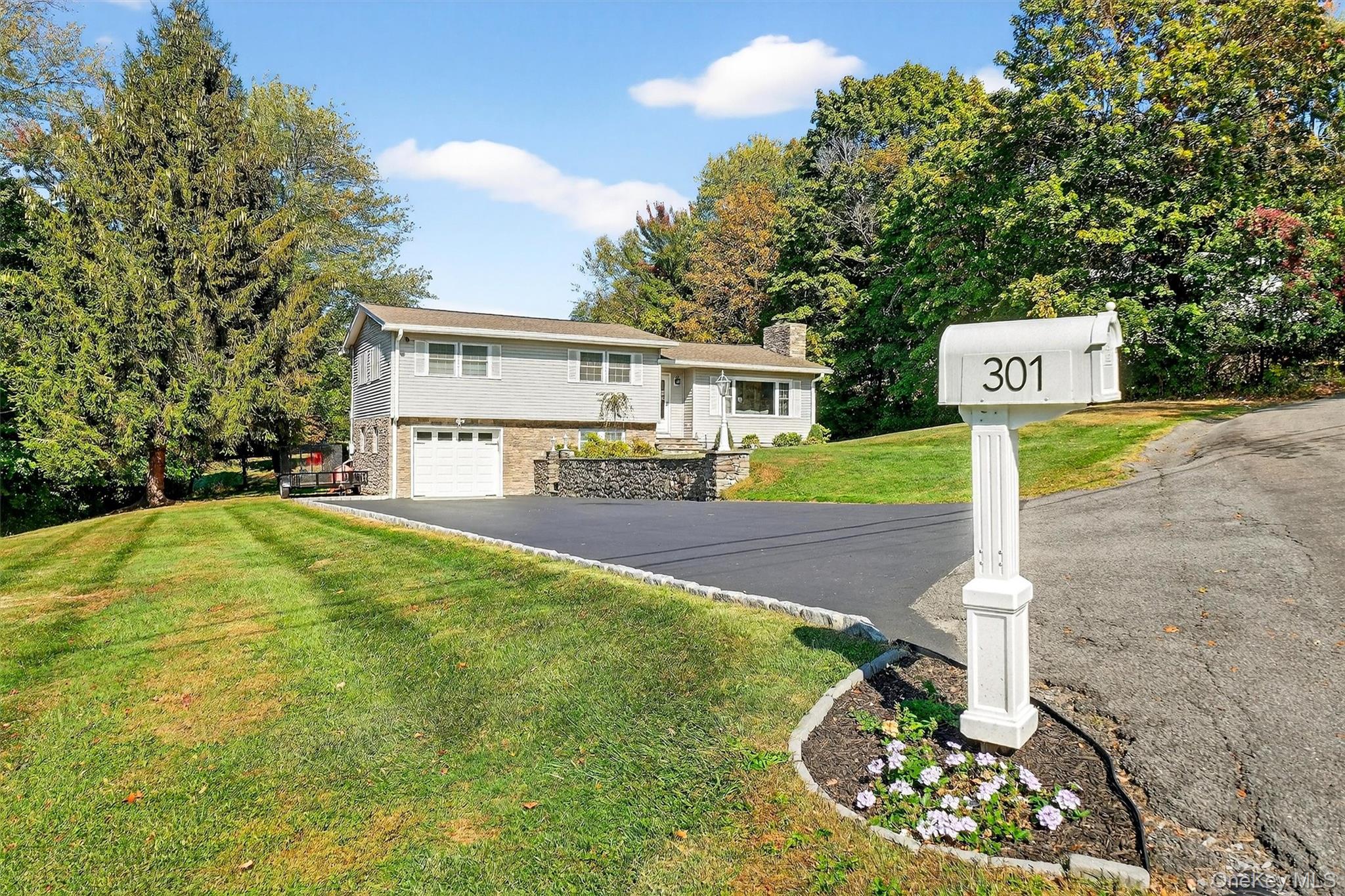 301 Balmville Lane, Balmville, NY 12550