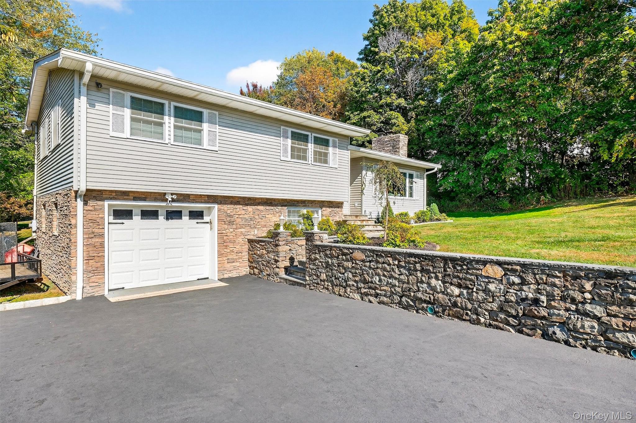 301 Balmville Lane, Balmville, NY 12550