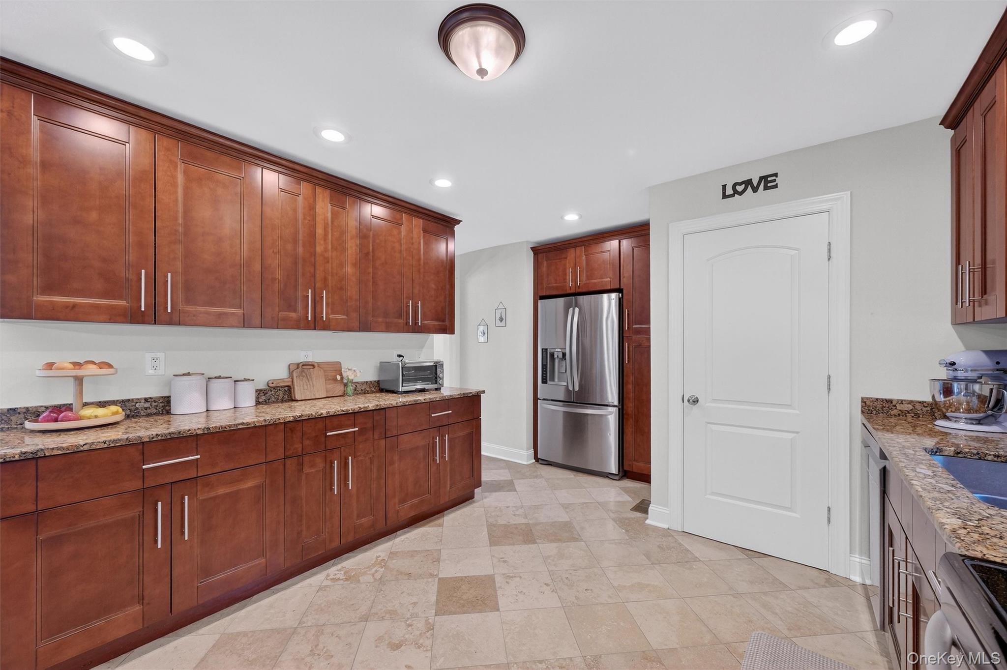 301 Balmville Lane, Balmville, NY 12550