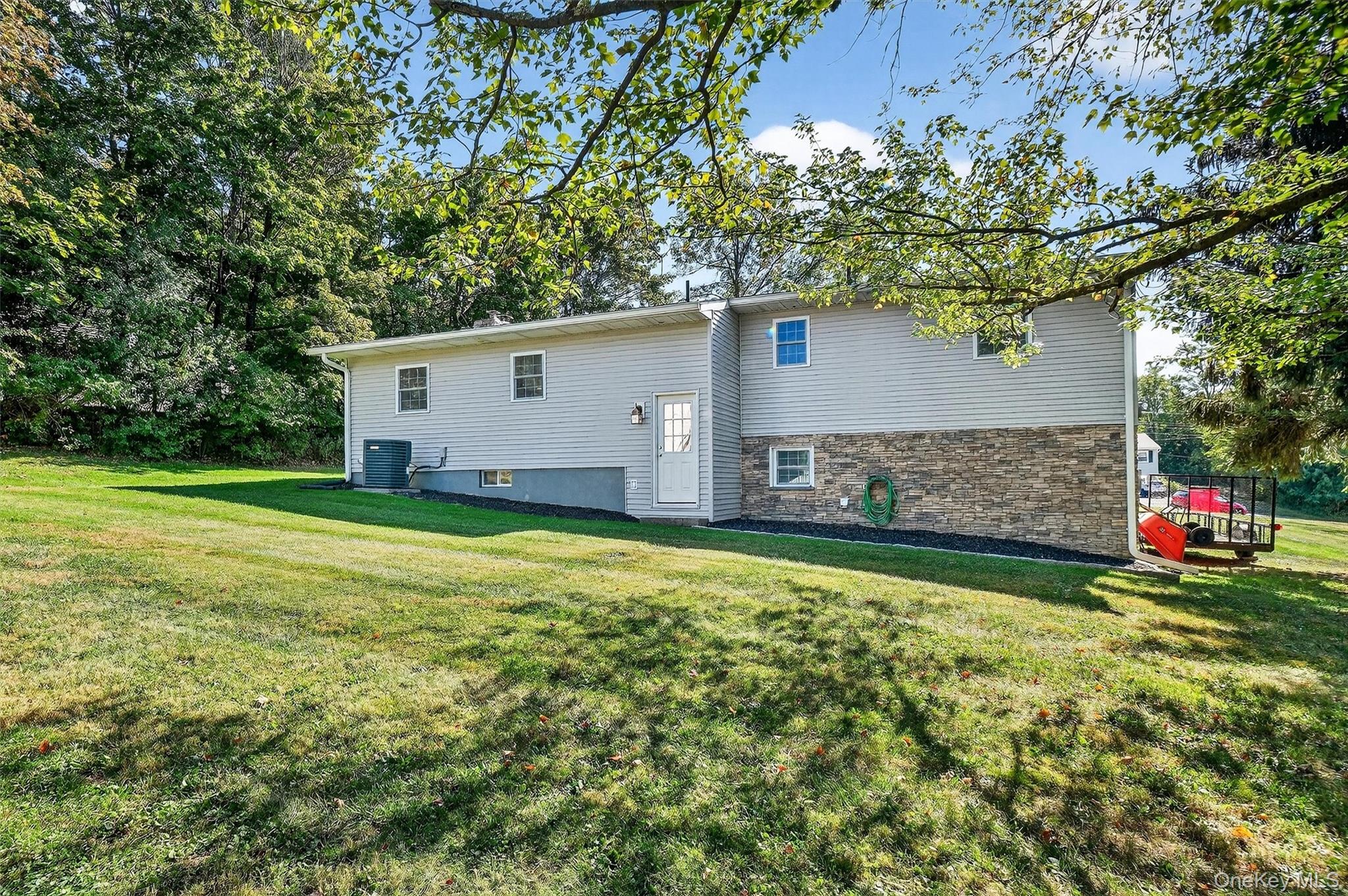 301 Balmville Lane, Balmville, NY 12550