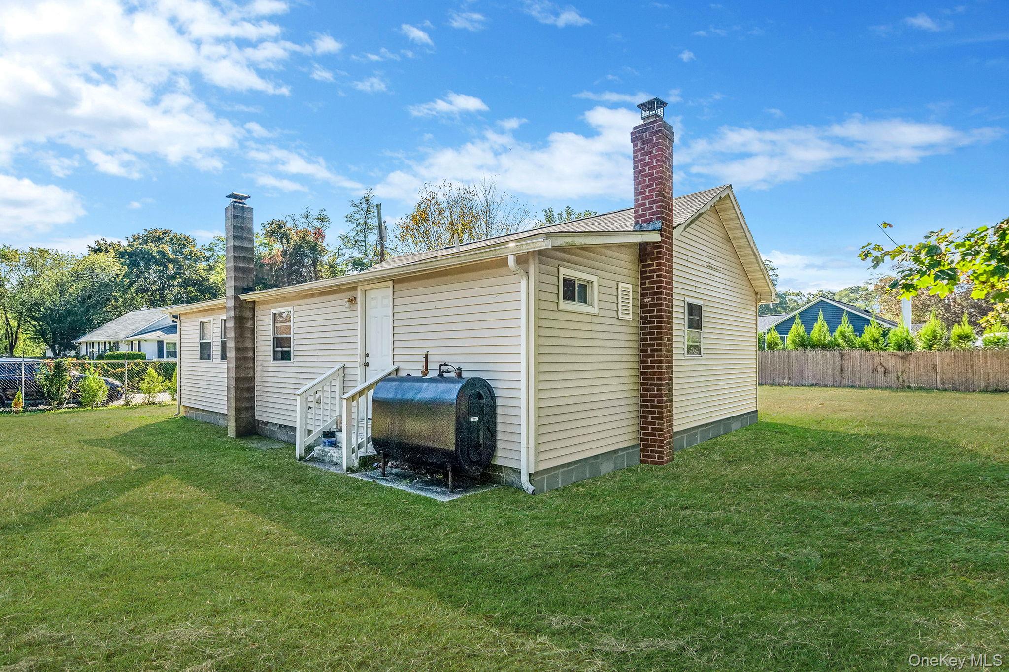 15 Sayville Road, Mastic Beach, NY 11951